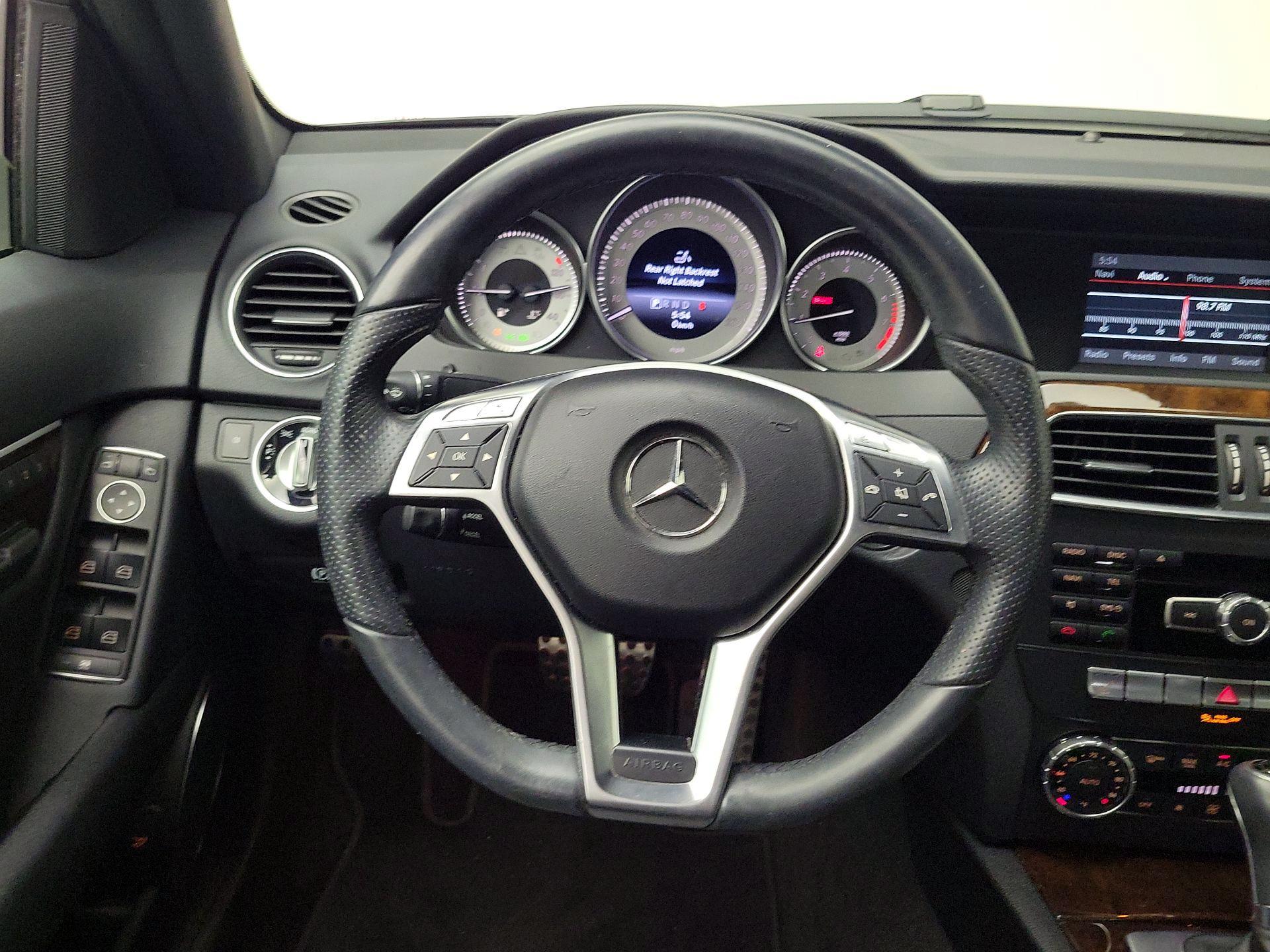 Thumbnail: 2014 Mercedes-Benz C-Class - 10