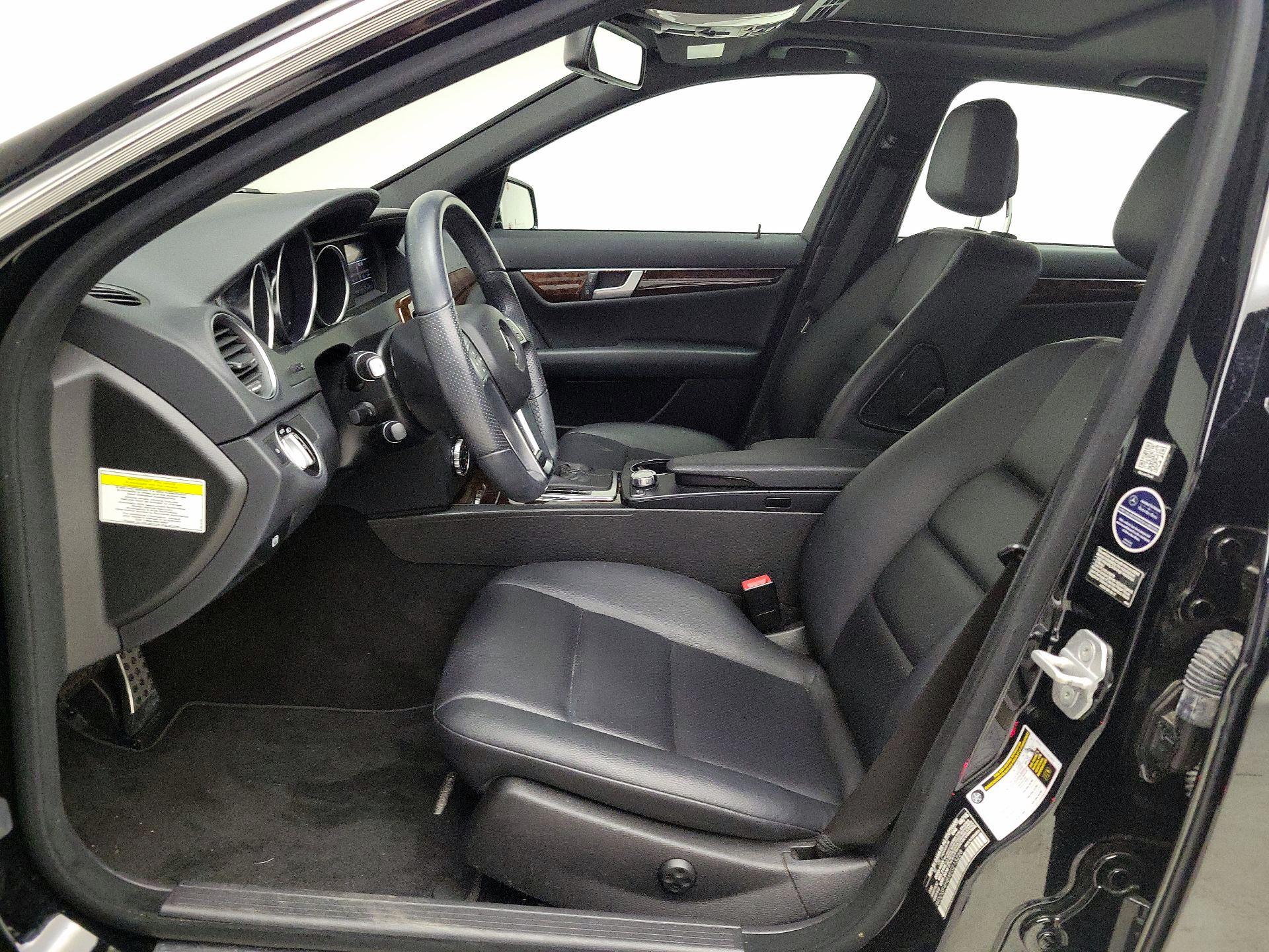 Thumbnail: 2014 Mercedes-Benz C-Class - 11