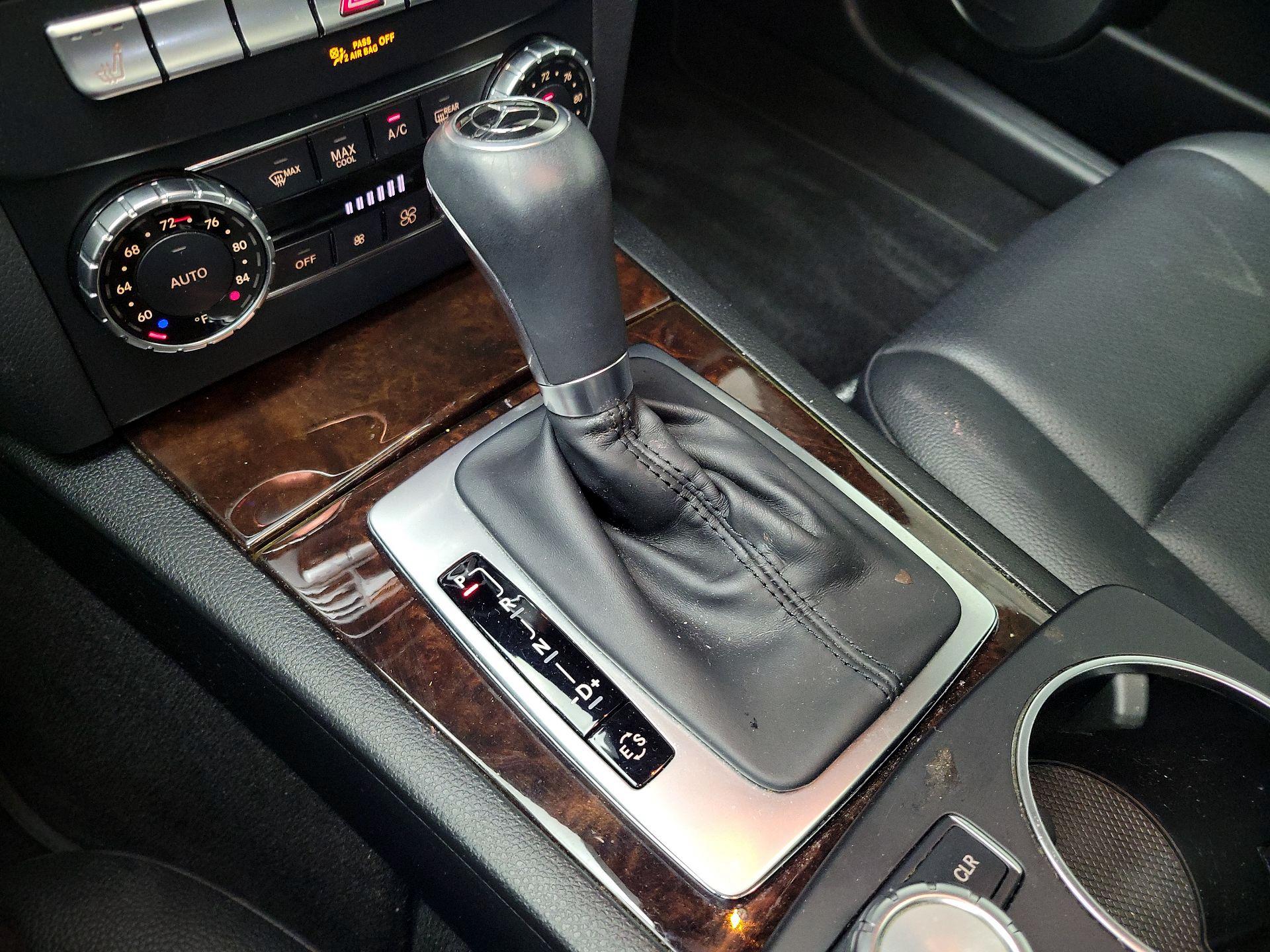 Thumbnail: 2014 Mercedes-Benz C-Class - 16
