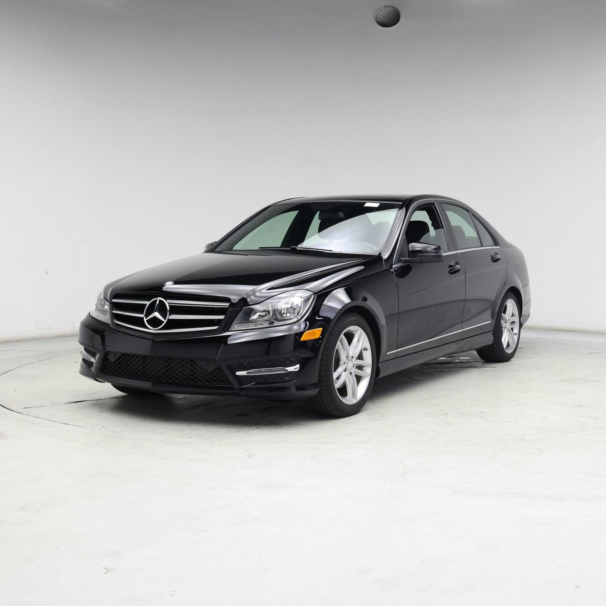 Thumbnail: 2014 Mercedes-Benz C-Class - 4