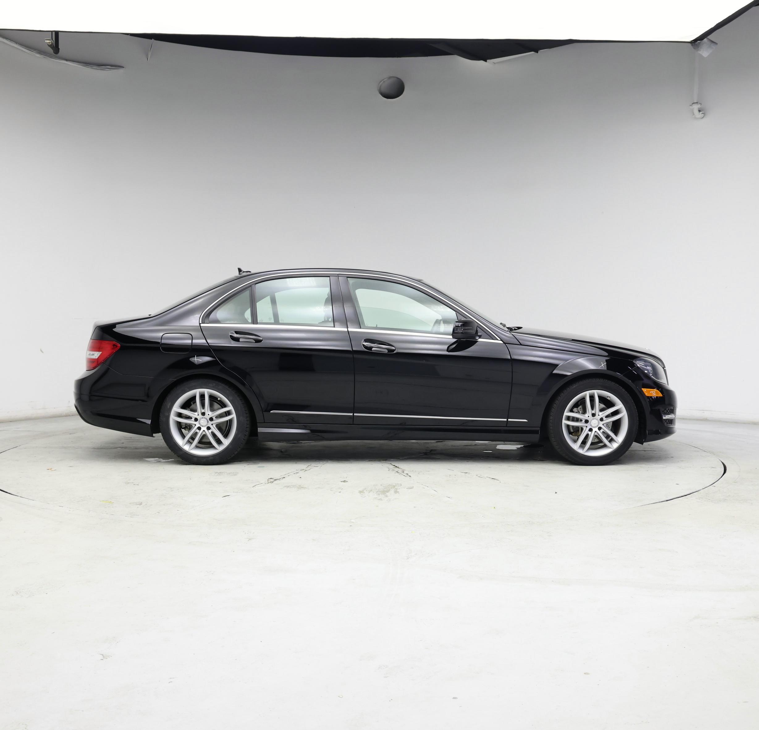 Thumbnail: 2014 Mercedes-Benz C-Class - 7