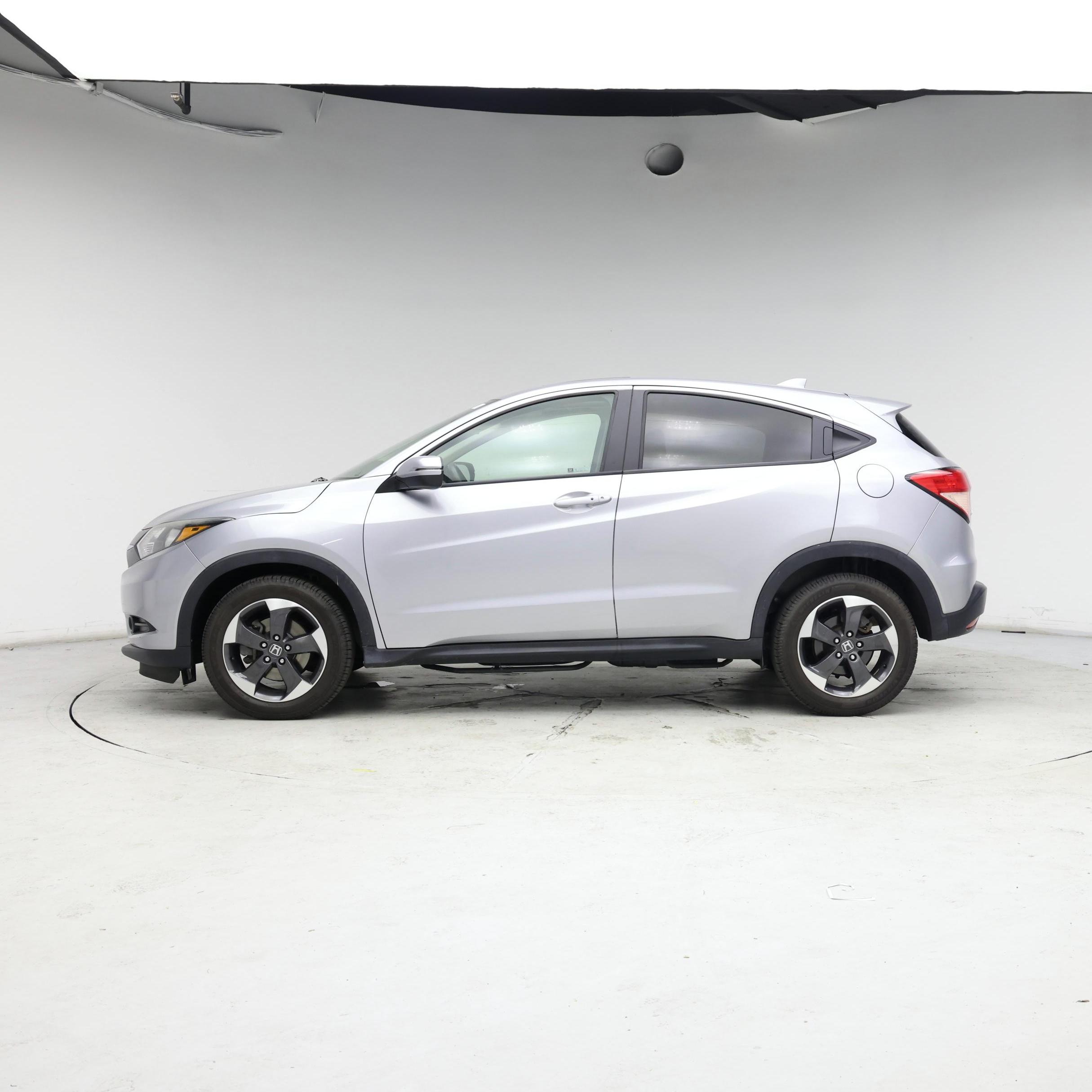 Thumbnail: 2018 Honda HR-V - 3