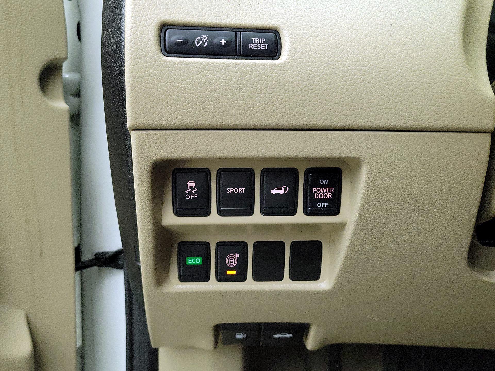 Thumbnail: 2015 Nissan Rogue - 13