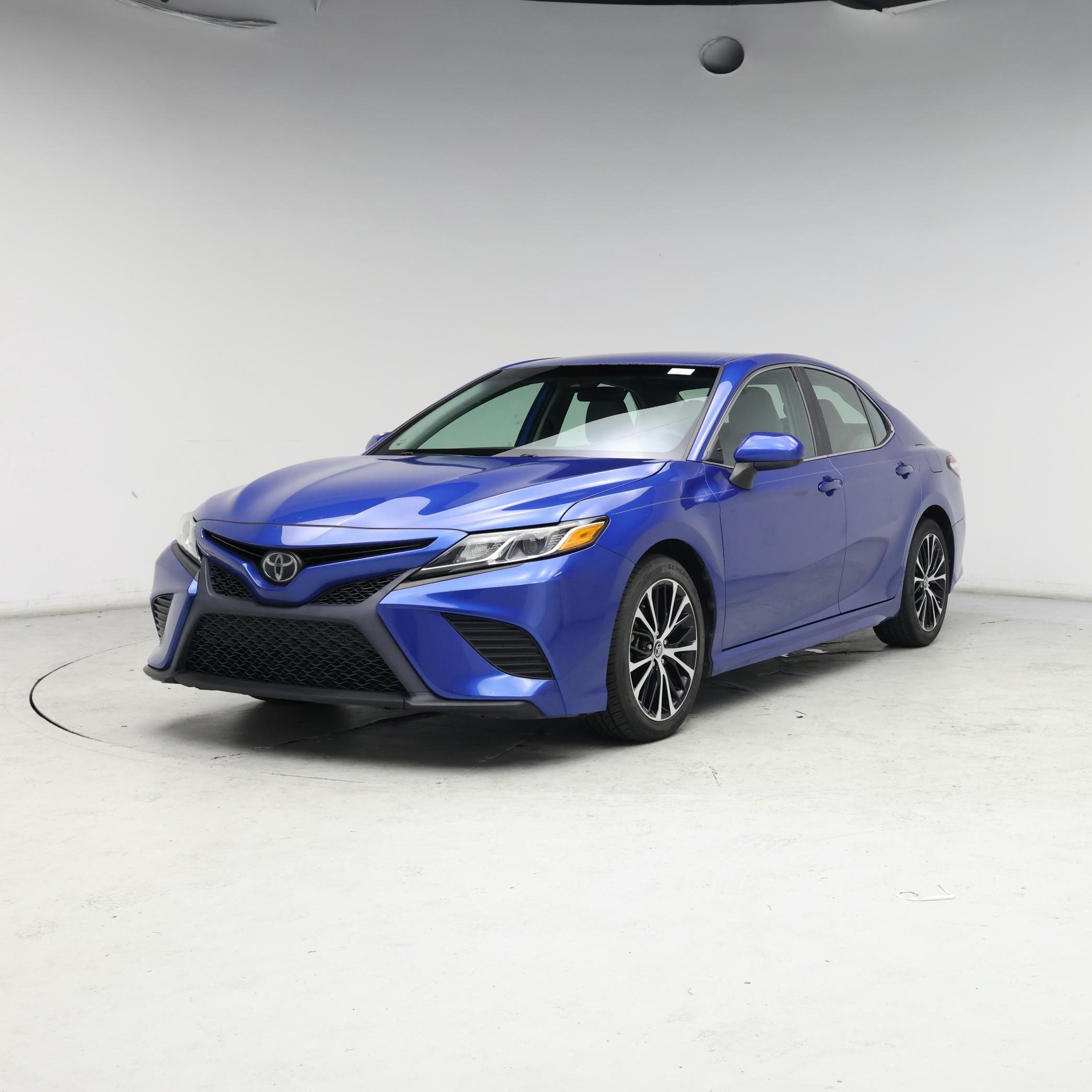 Thumbnail: 2020 Toyota Camry - 4
