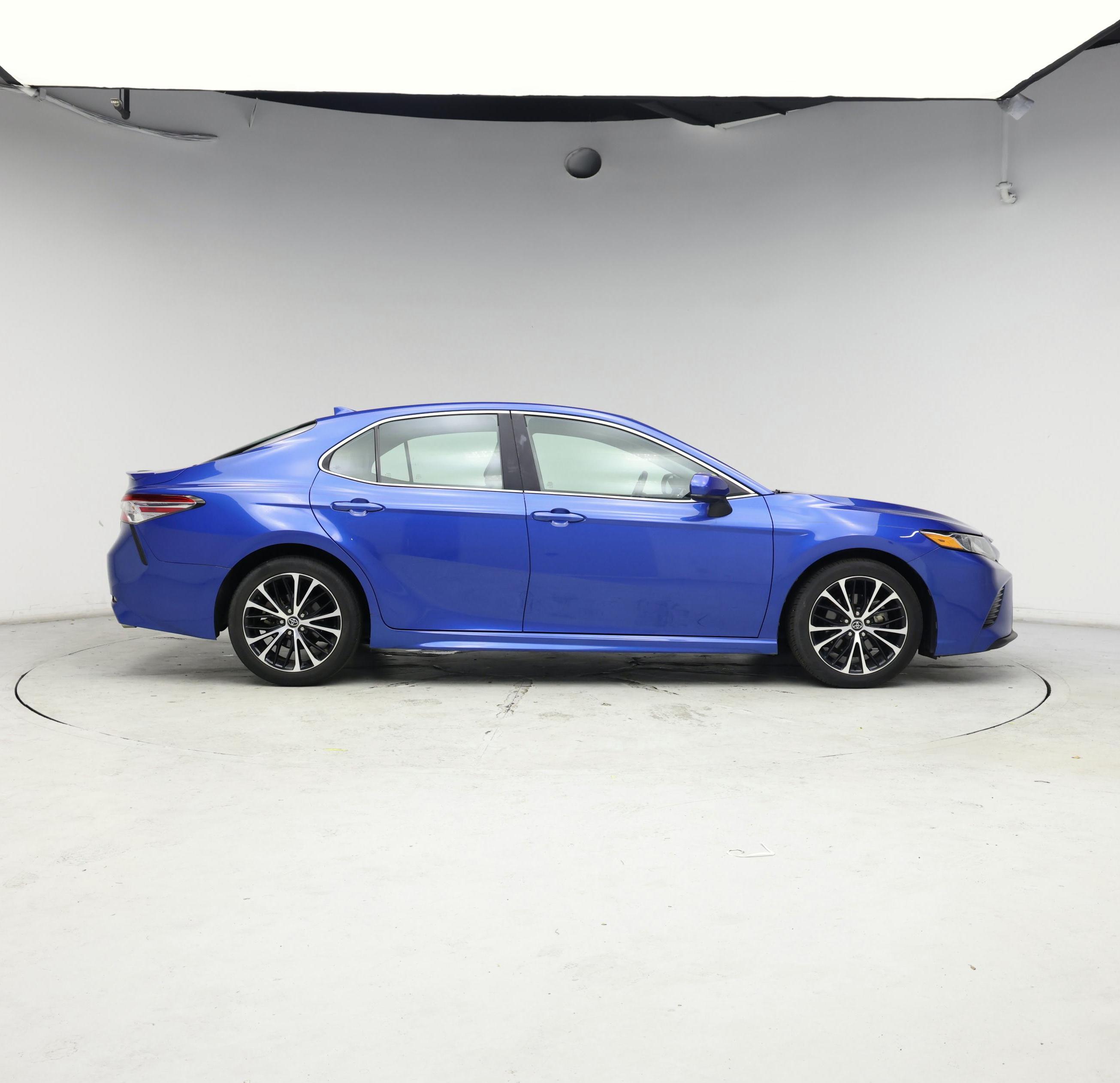 Thumbnail: 2020 Toyota Camry - 7