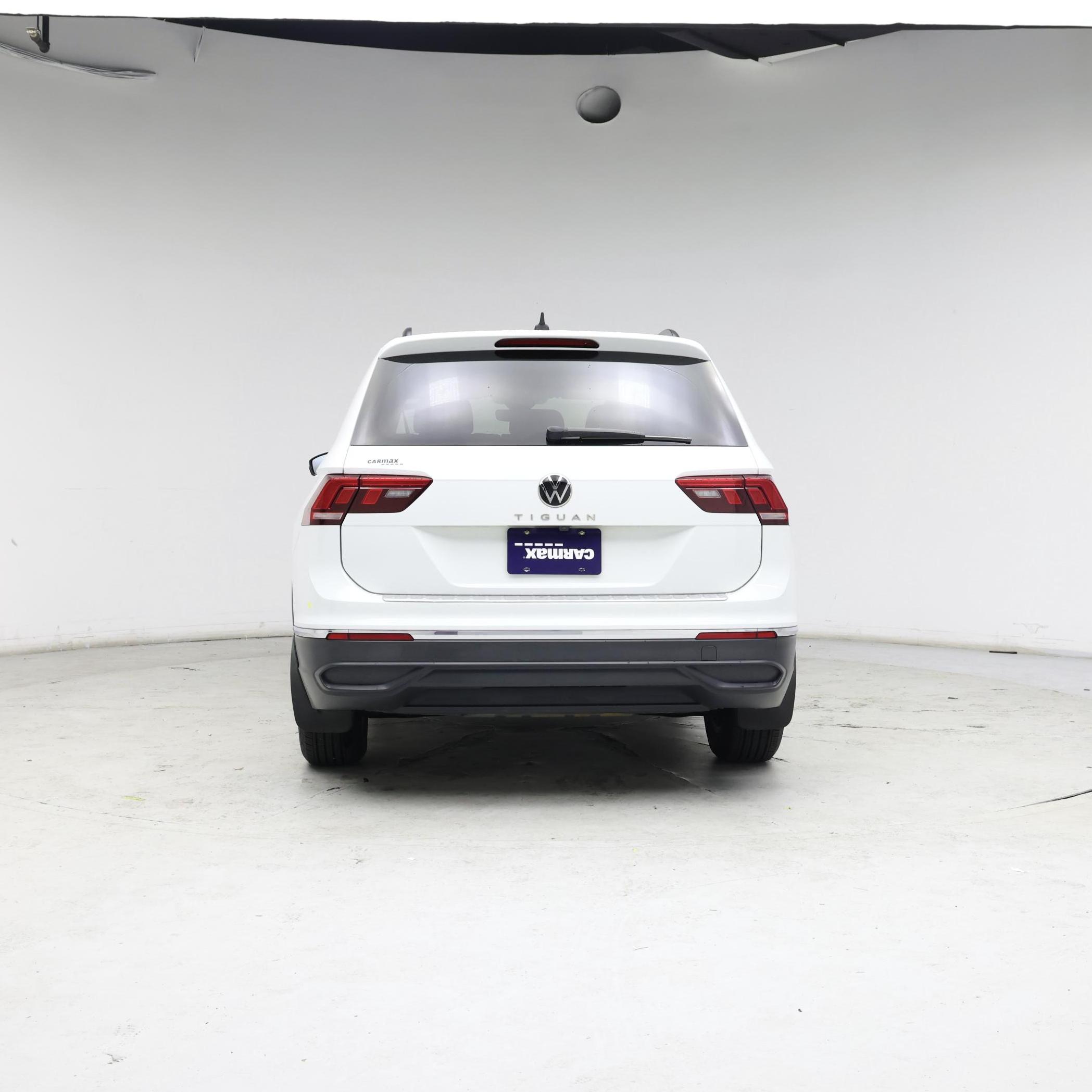 Thumbnail: 2023 Volkswagen Tiguan - 6