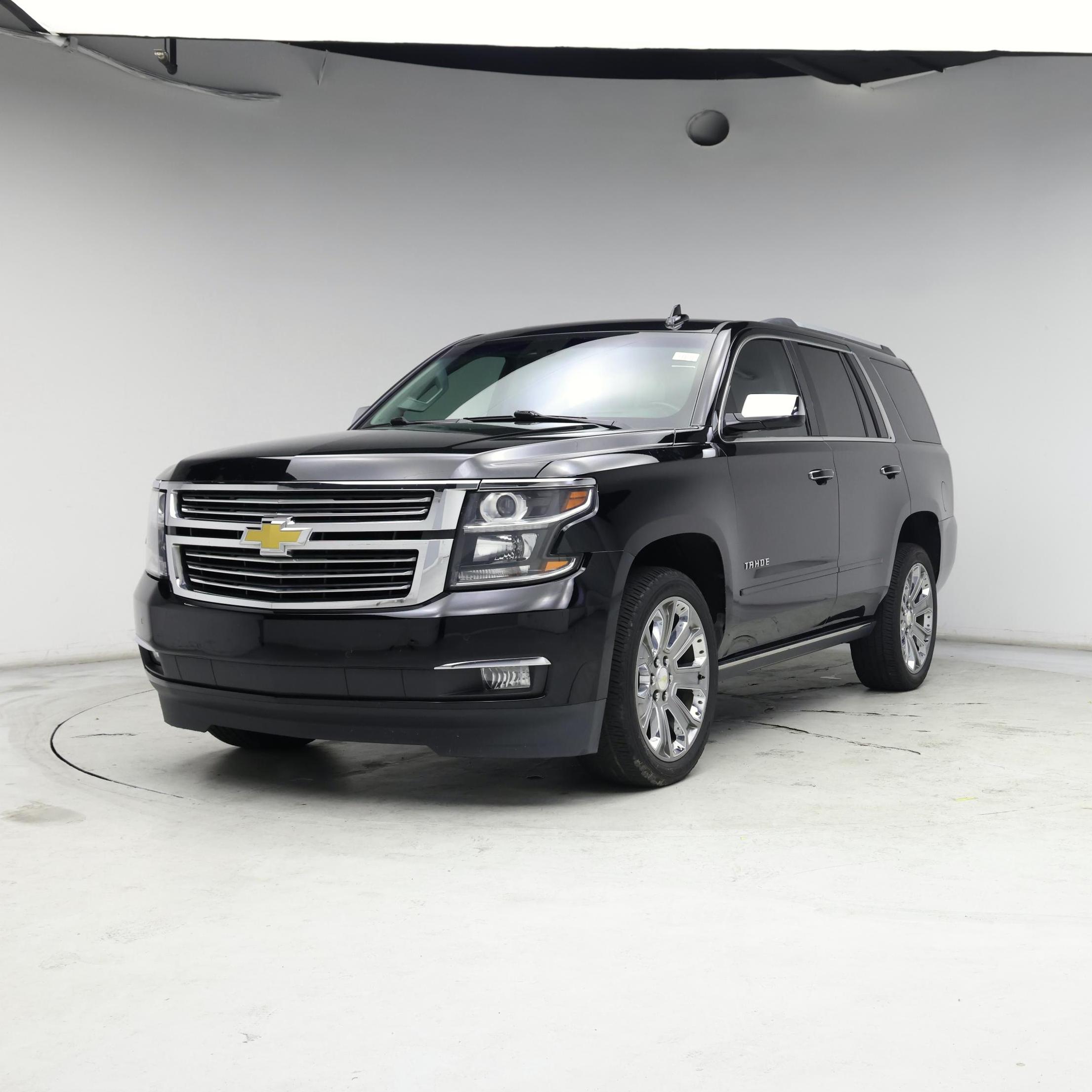 Thumbnail: 2018 Chevrolet Tahoe - 4