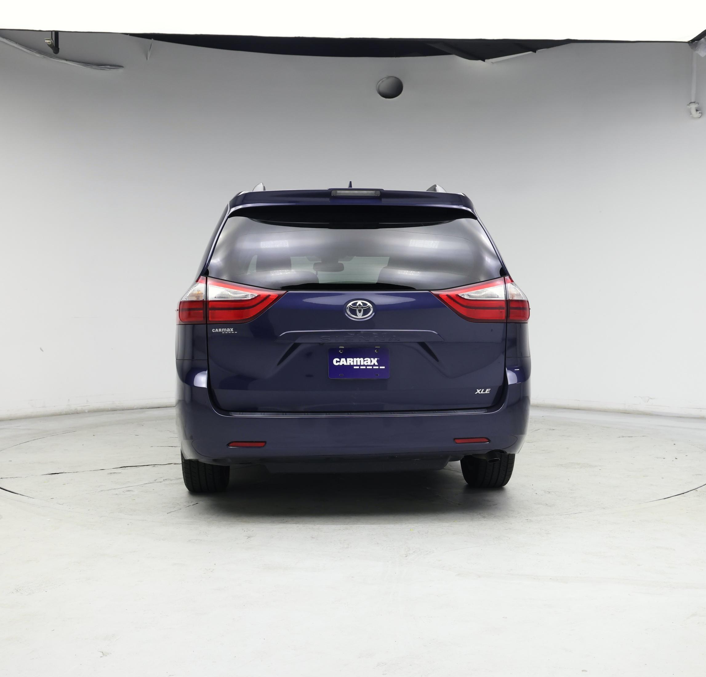 Thumbnail: 2018 Toyota Sienna - 6
