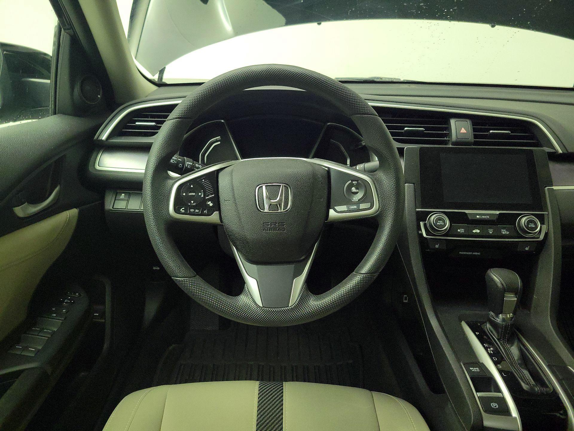 Thumbnail: 2016 Honda Civic - 10