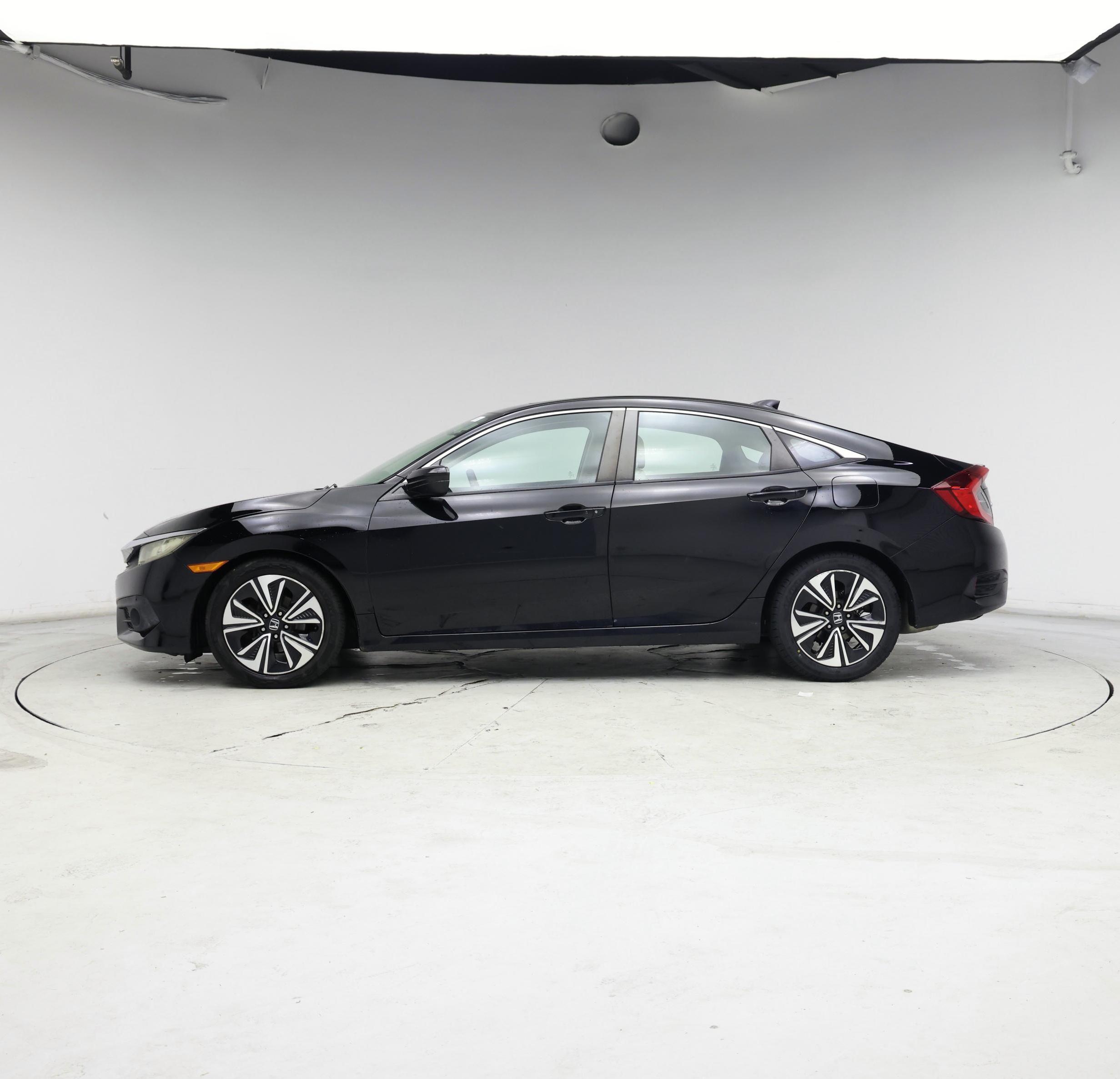 Thumbnail: 2016 Honda Civic - 3