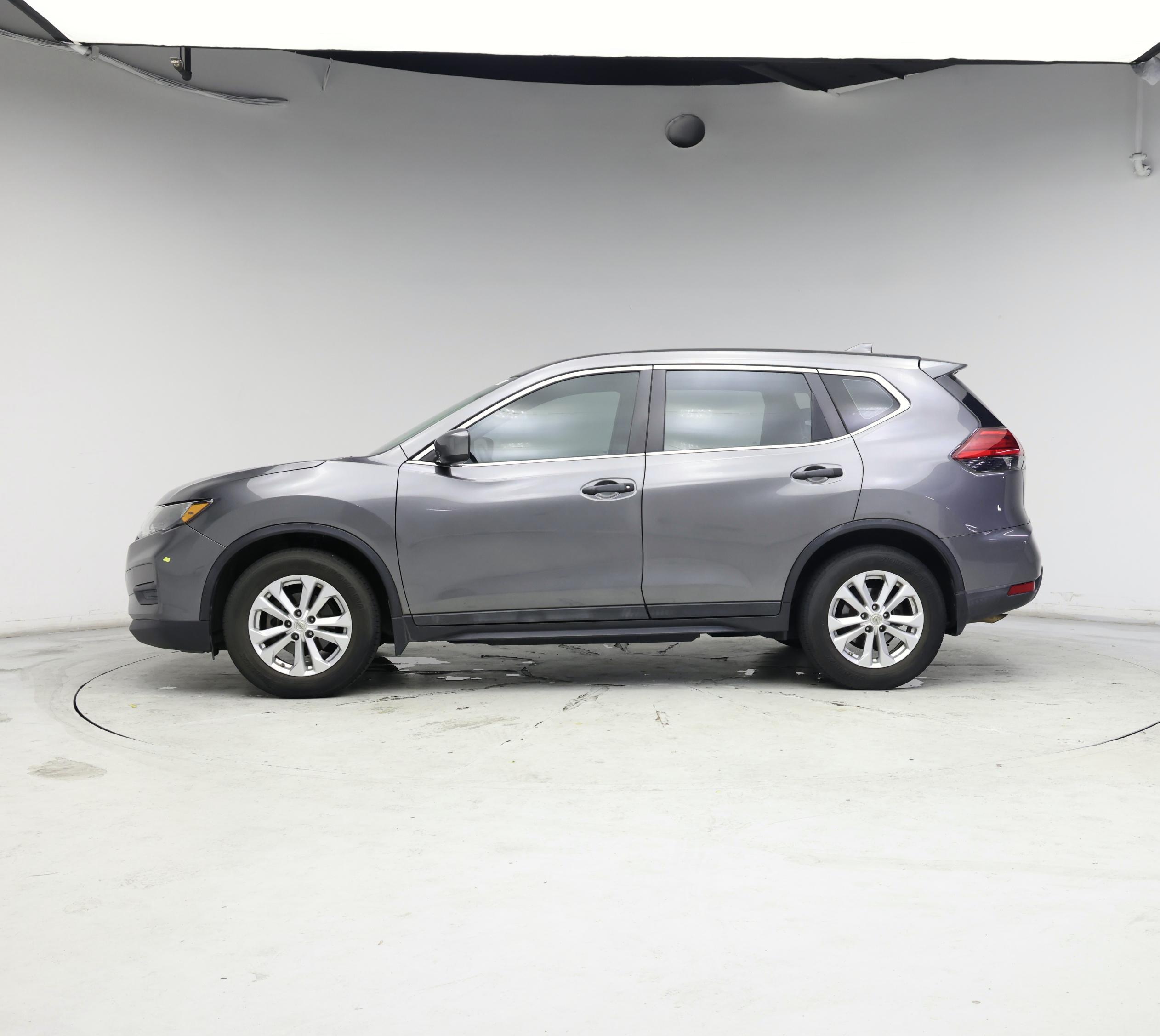 Thumbnail: 2017 Nissan Rogue - 3