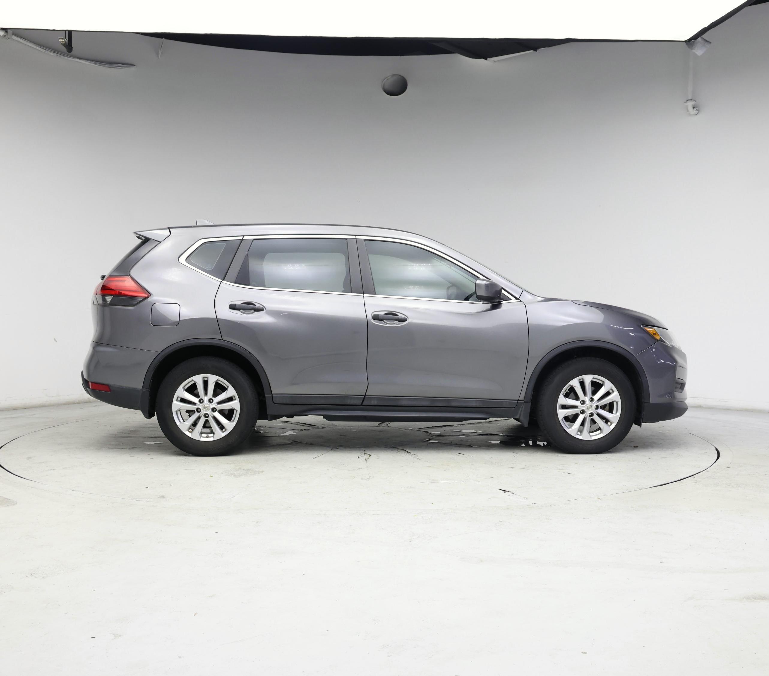 Thumbnail: 2017 Nissan Rogue - 7