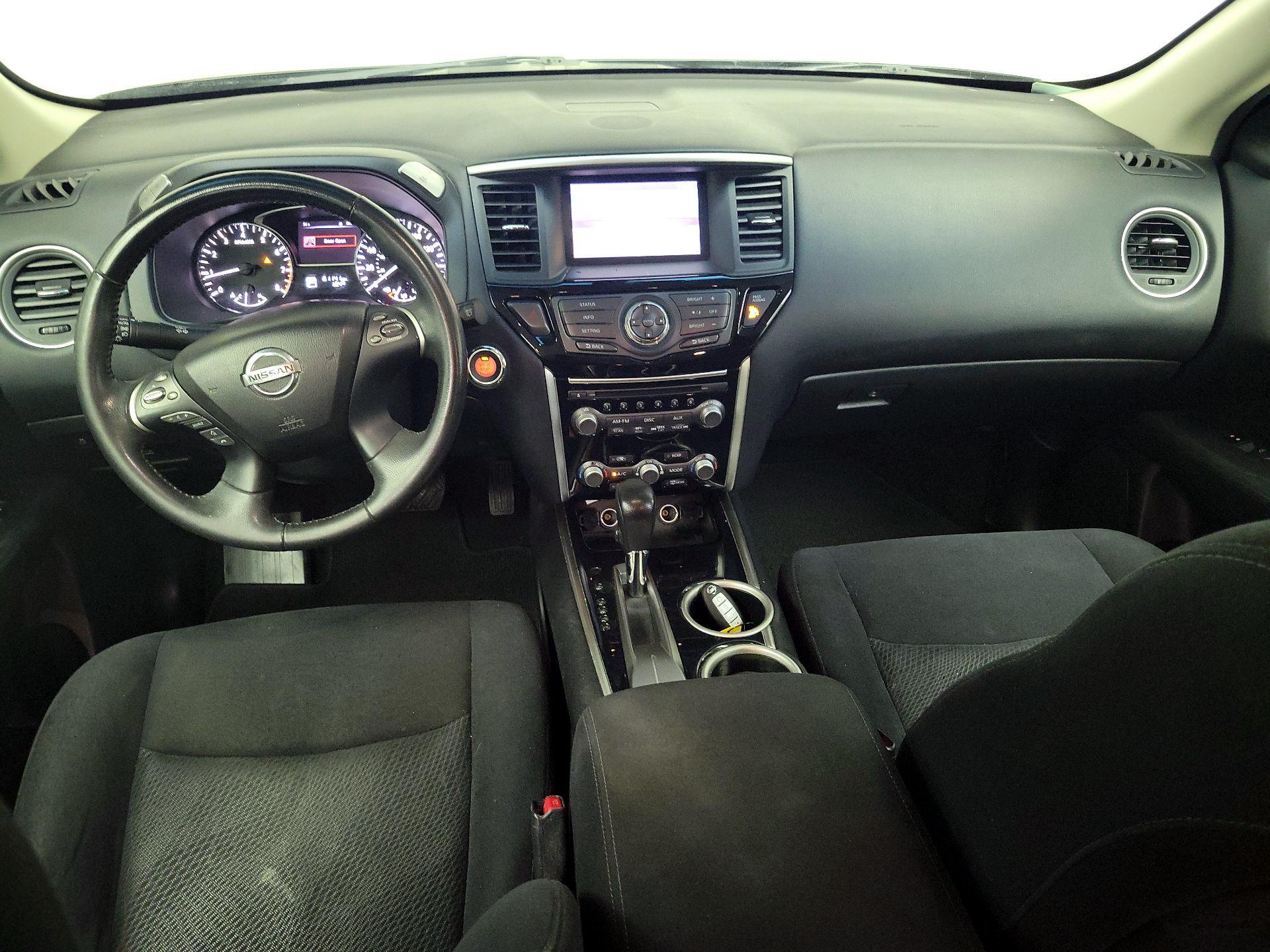 Thumbnail: 2015 Nissan Pathfinder - 9