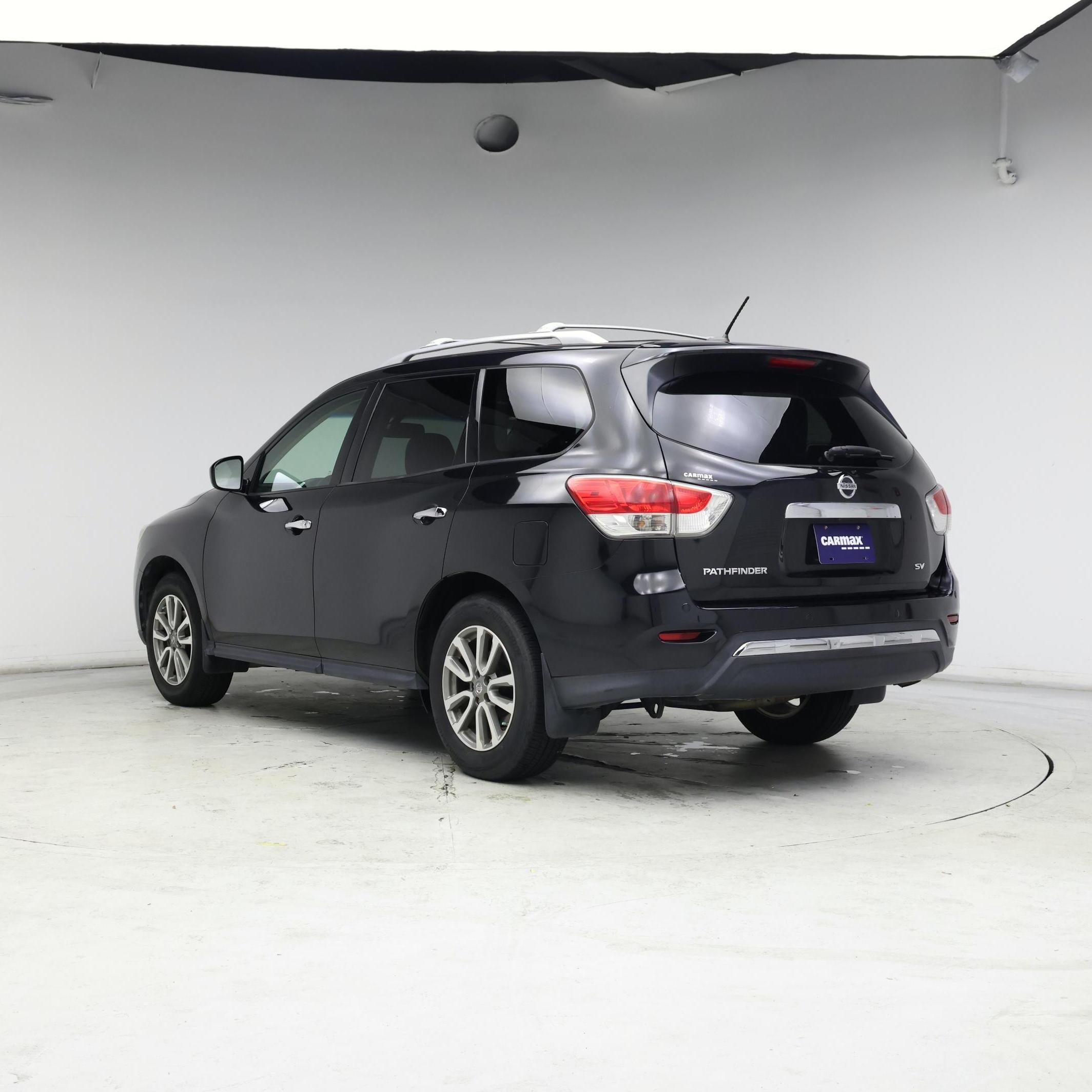 Thumbnail: 2015 Nissan Pathfinder - 2