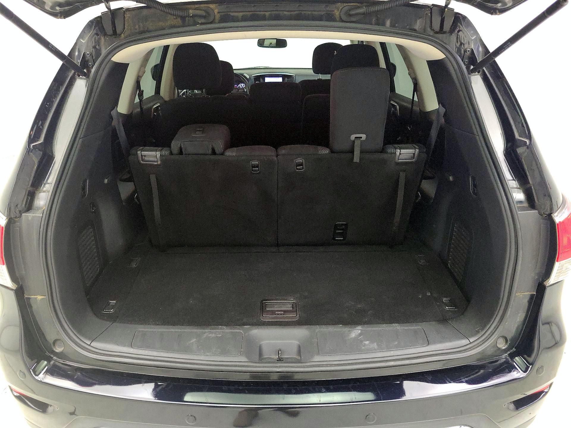 Thumbnail: 2015 Nissan Pathfinder - 19