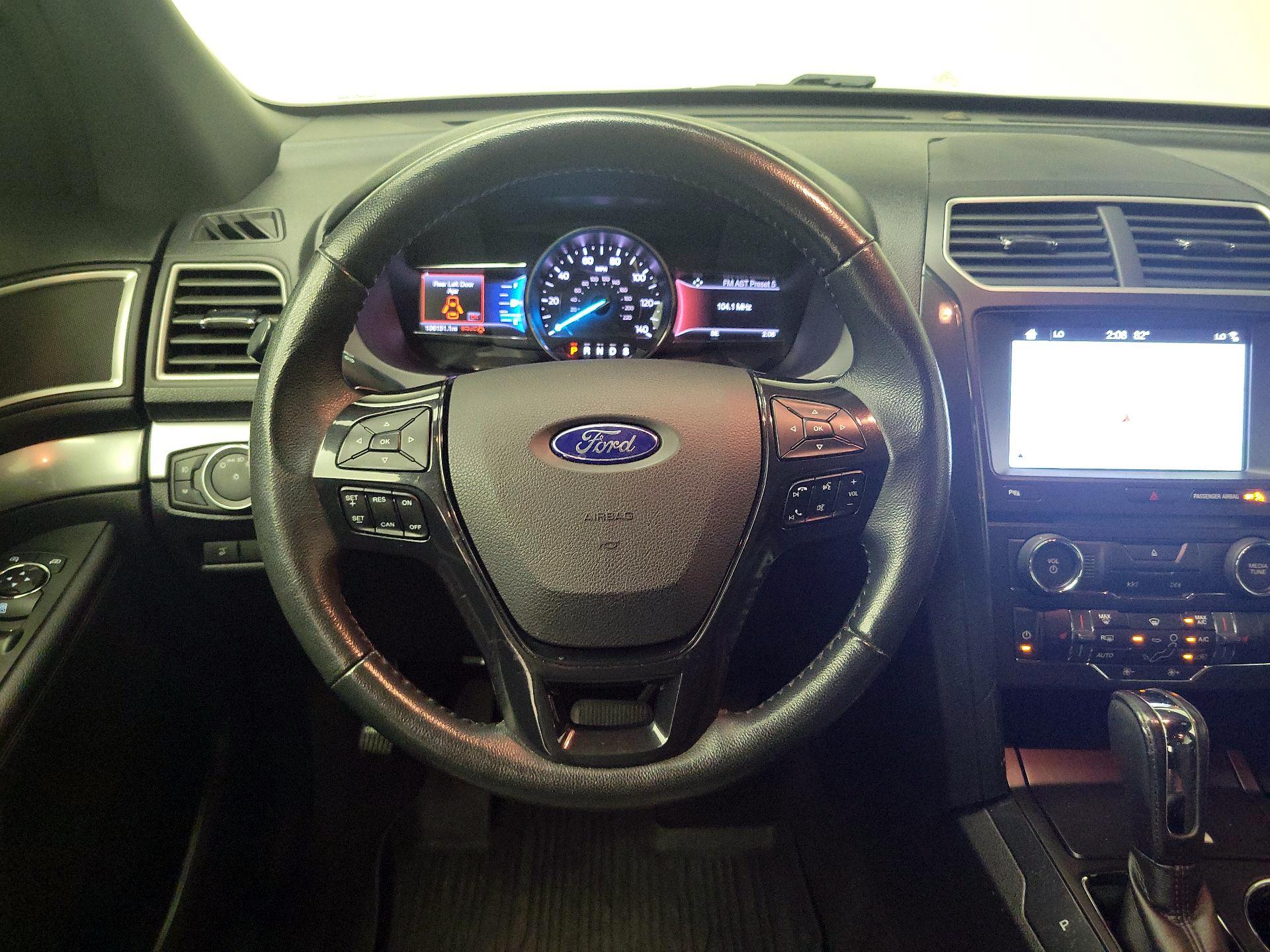 Thumbnail: 2017 Ford Explorer - 10