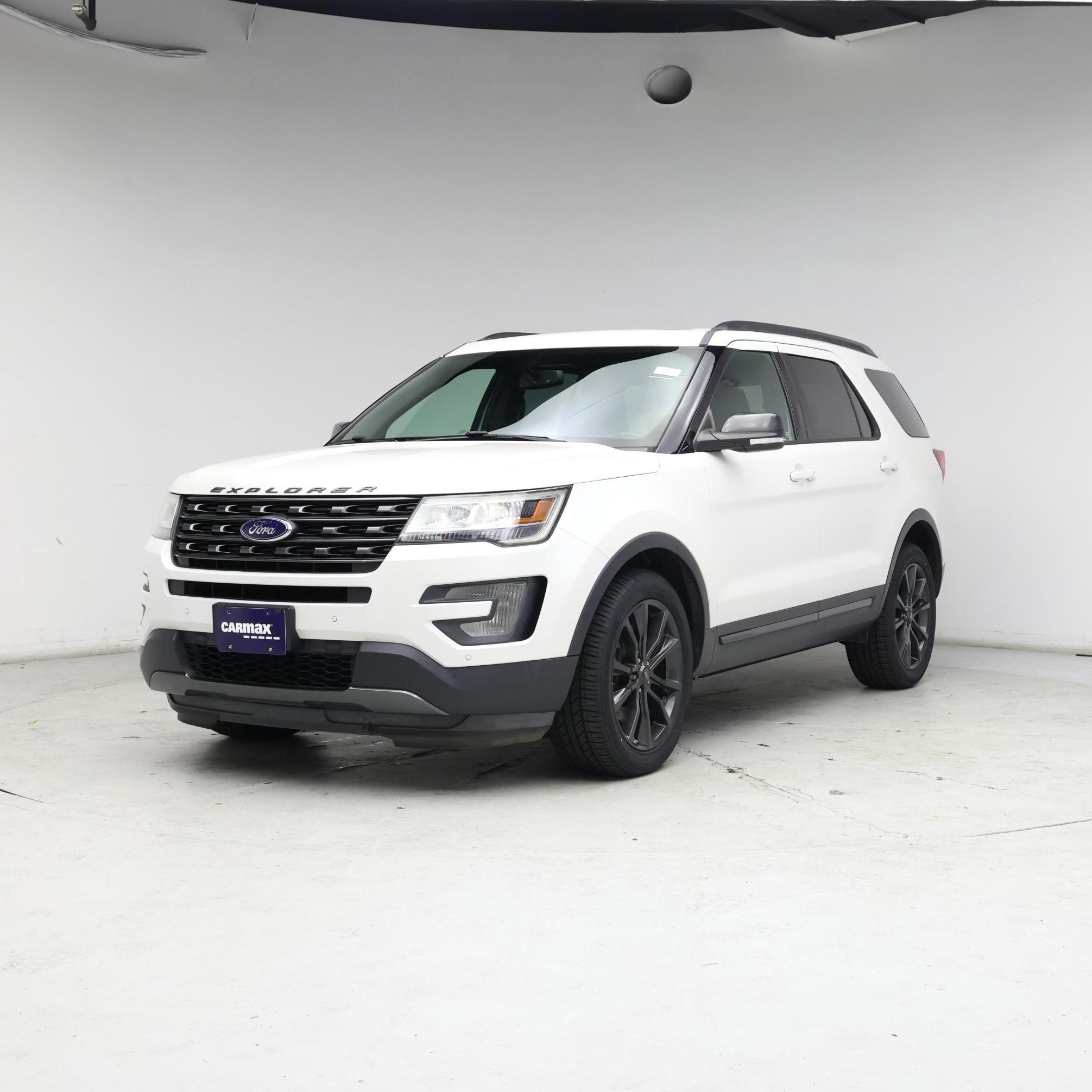 Thumbnail: 2017 Ford Explorer - 4