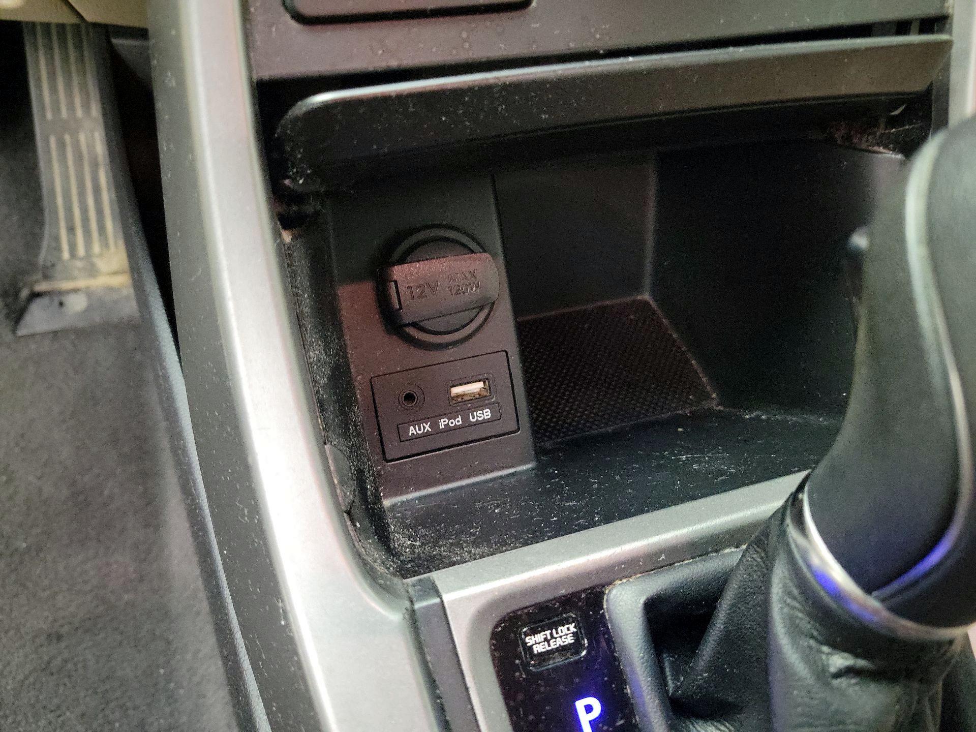 Thumbnail: 2014 Hyundai Elantra - 17