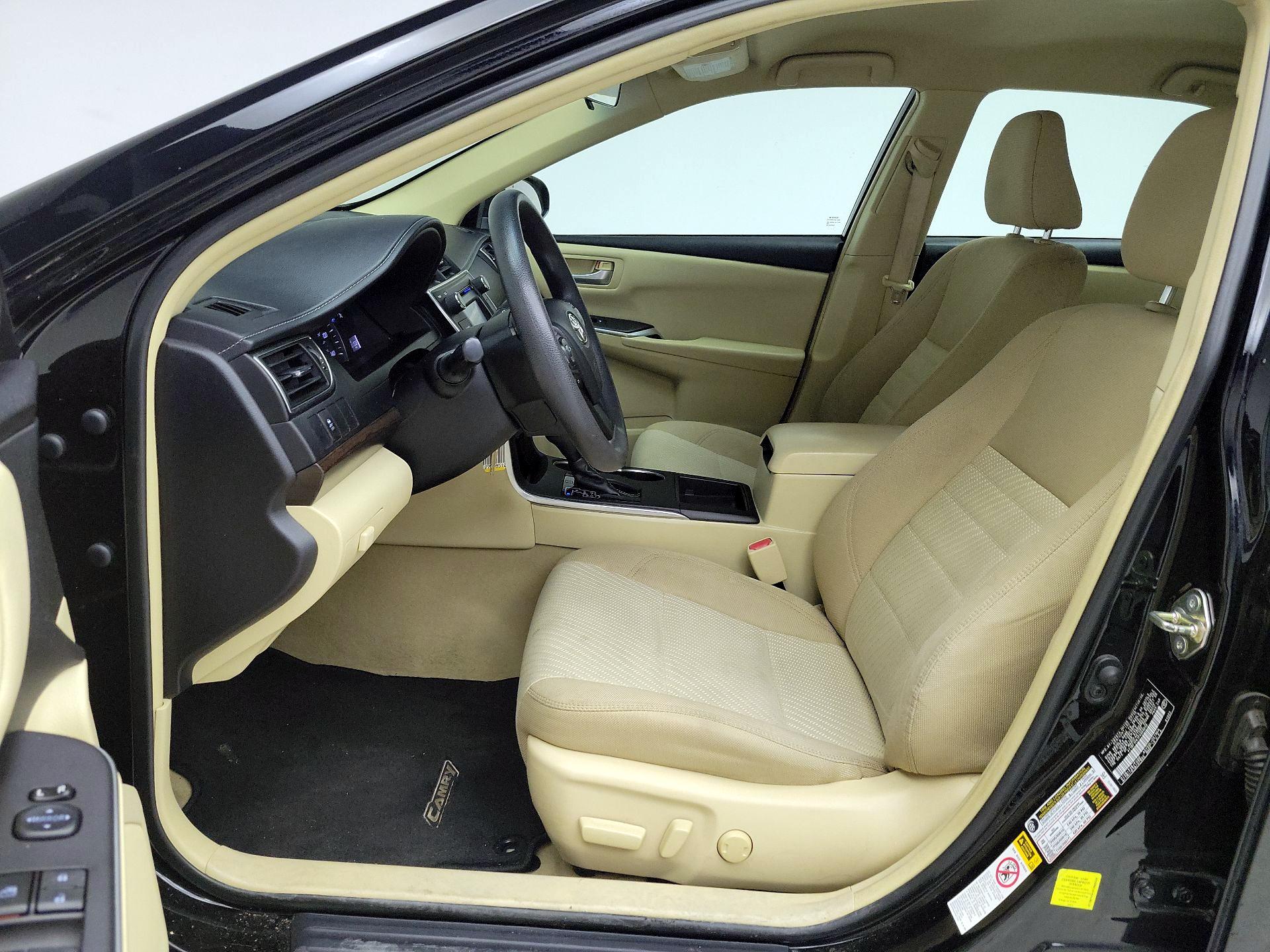 Thumbnail: 2015 Toyota Camry - 11