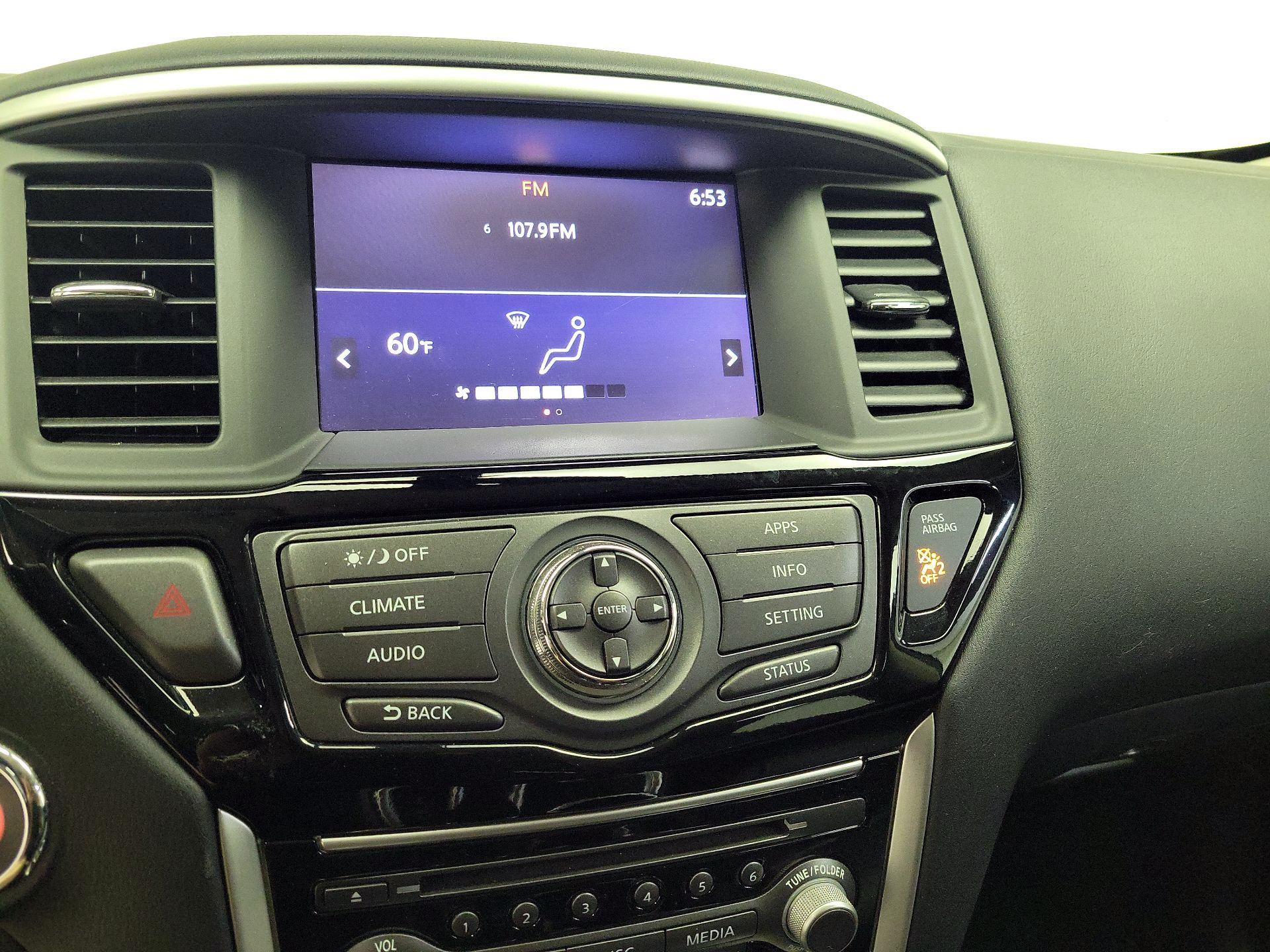 Thumbnail: 2017 Nissan Pathfinder - 15