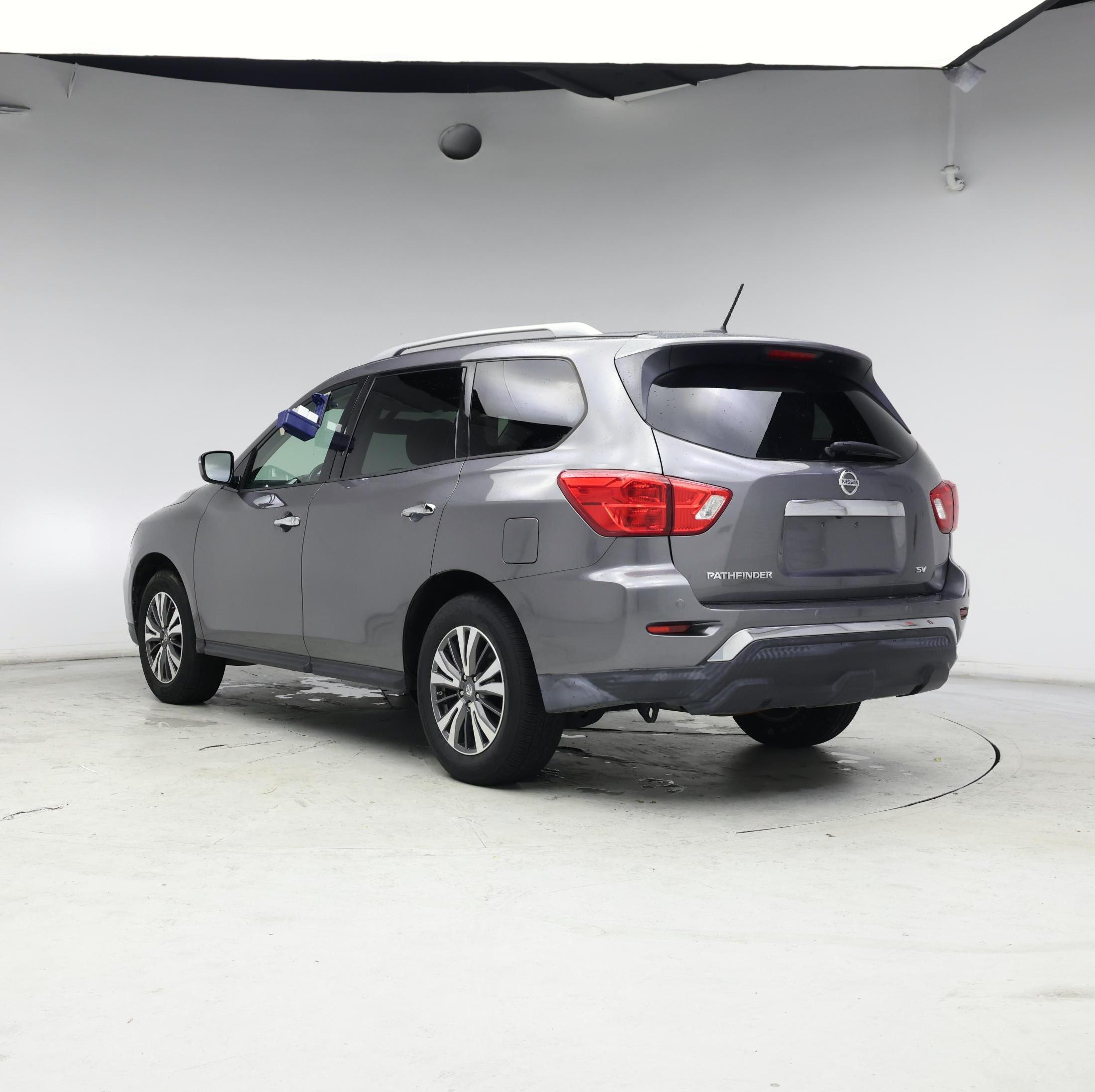 Thumbnail: 2017 Nissan Pathfinder - 2
