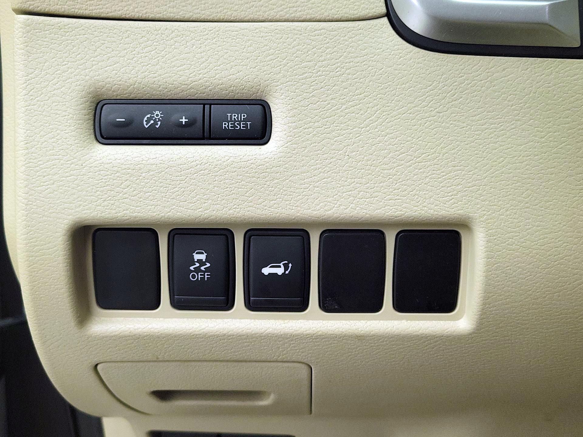 Thumbnail: 2016 Nissan Murano - 13