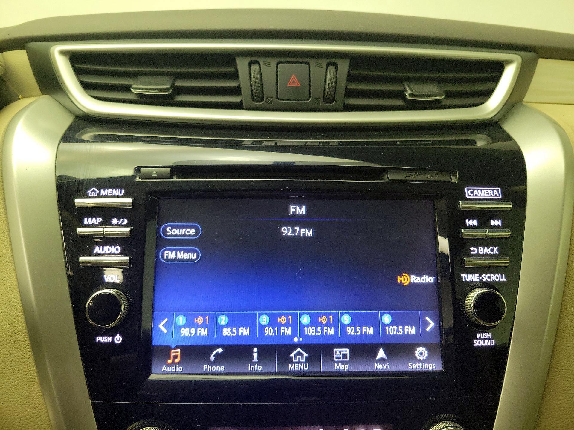 Thumbnail: 2016 Nissan Murano - 16