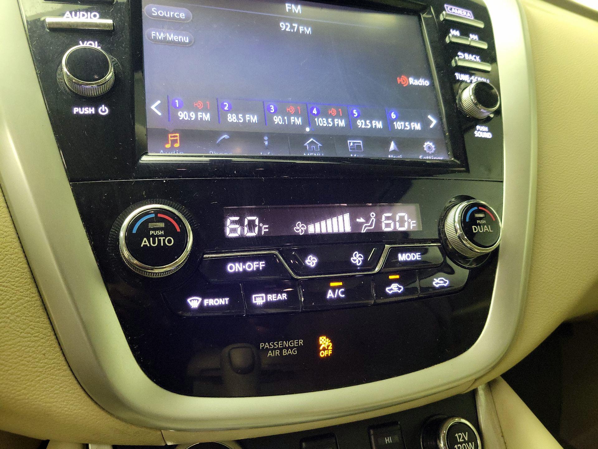 Thumbnail: 2016 Nissan Murano - 17