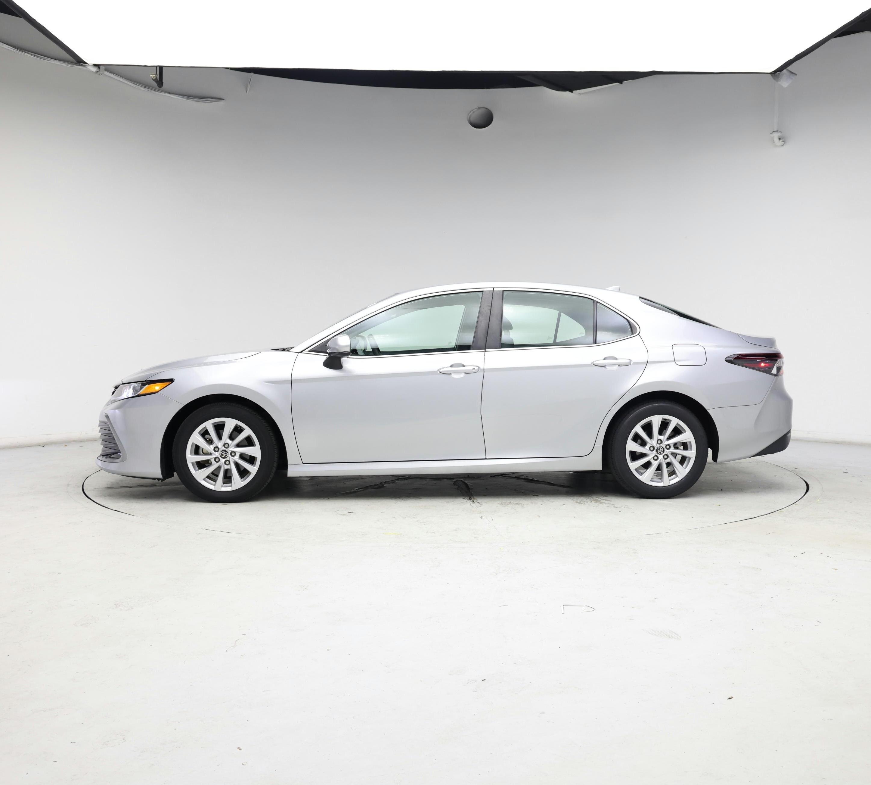 Thumbnail: 2021 Toyota Camry - 3