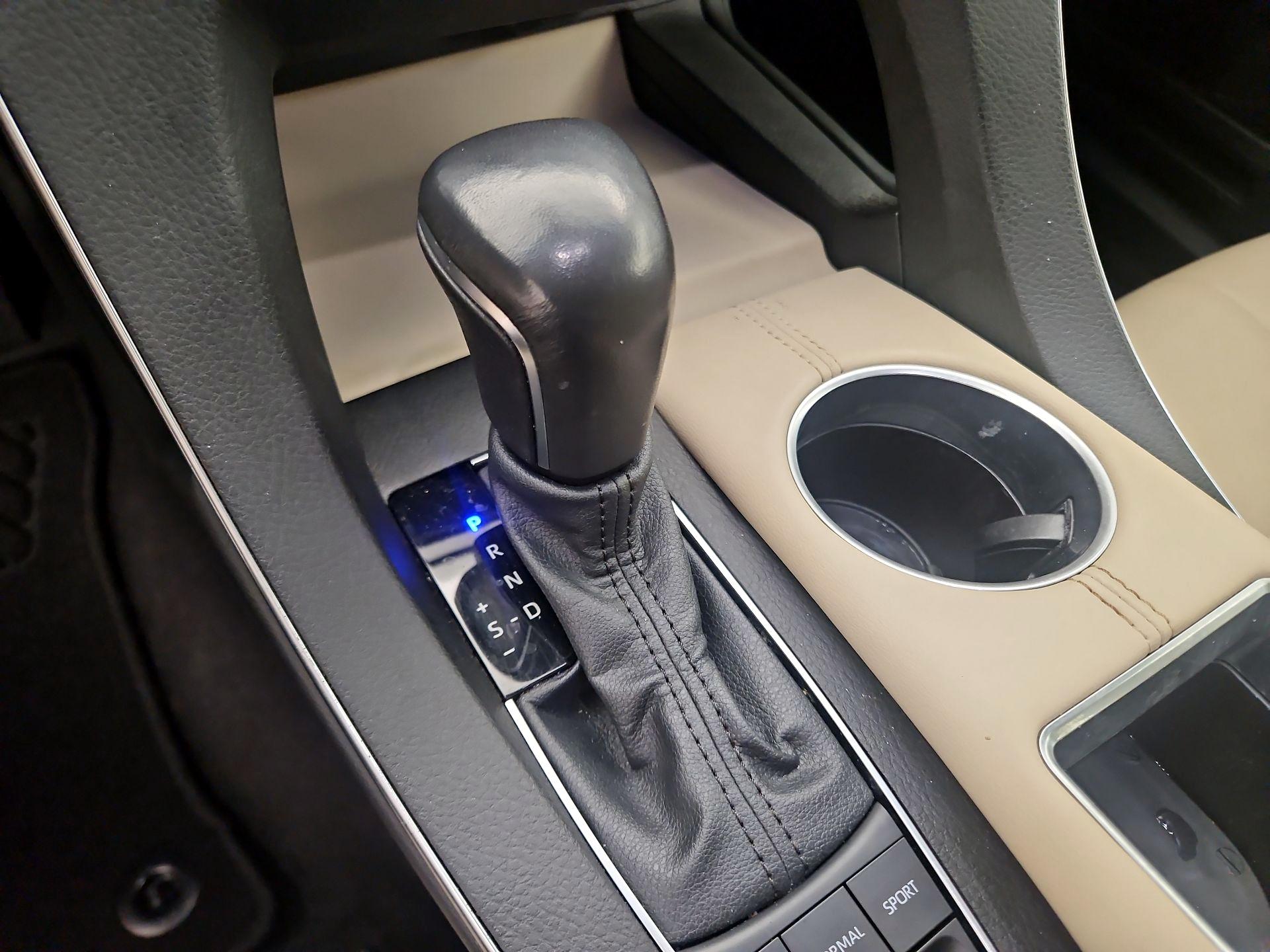 Thumbnail: 2021 Toyota Avalon - 17