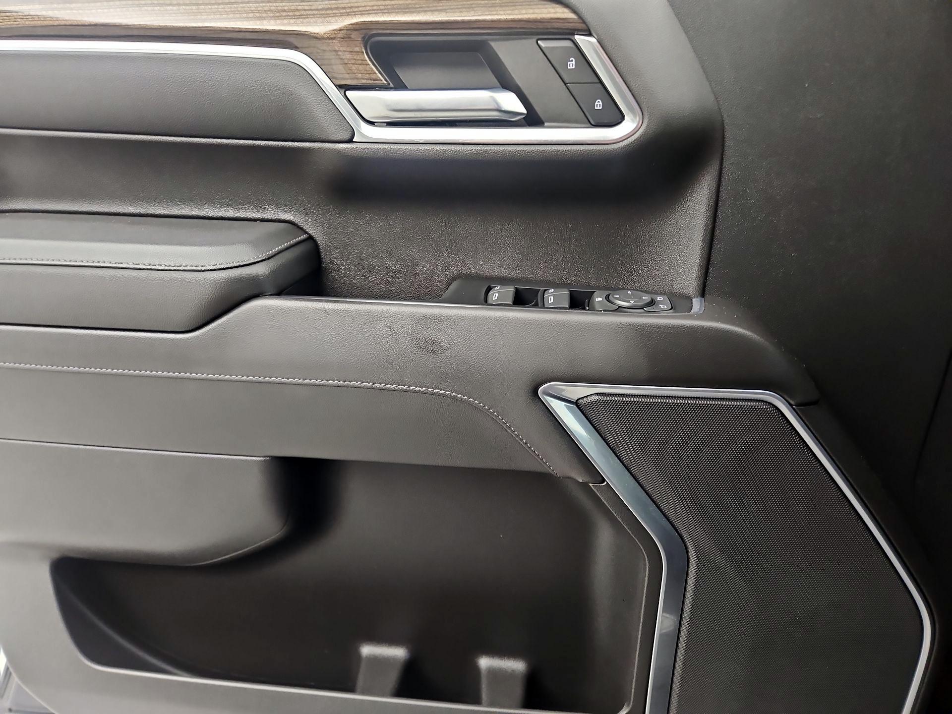 Thumbnail: 2022 Chevrolet Silverado 1500 - 12