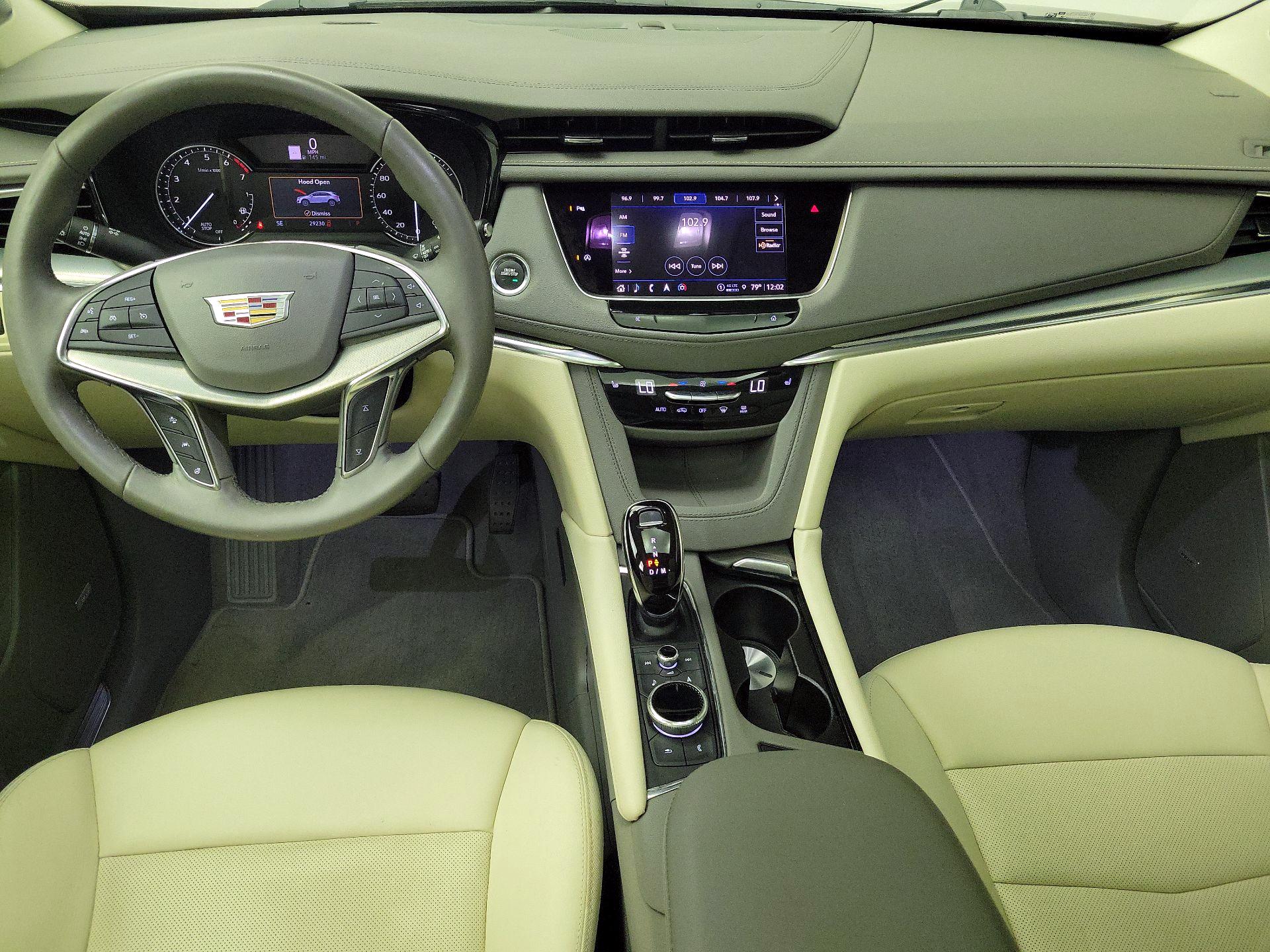 Thumbnail: 2022 Cadillac XT5 - 9