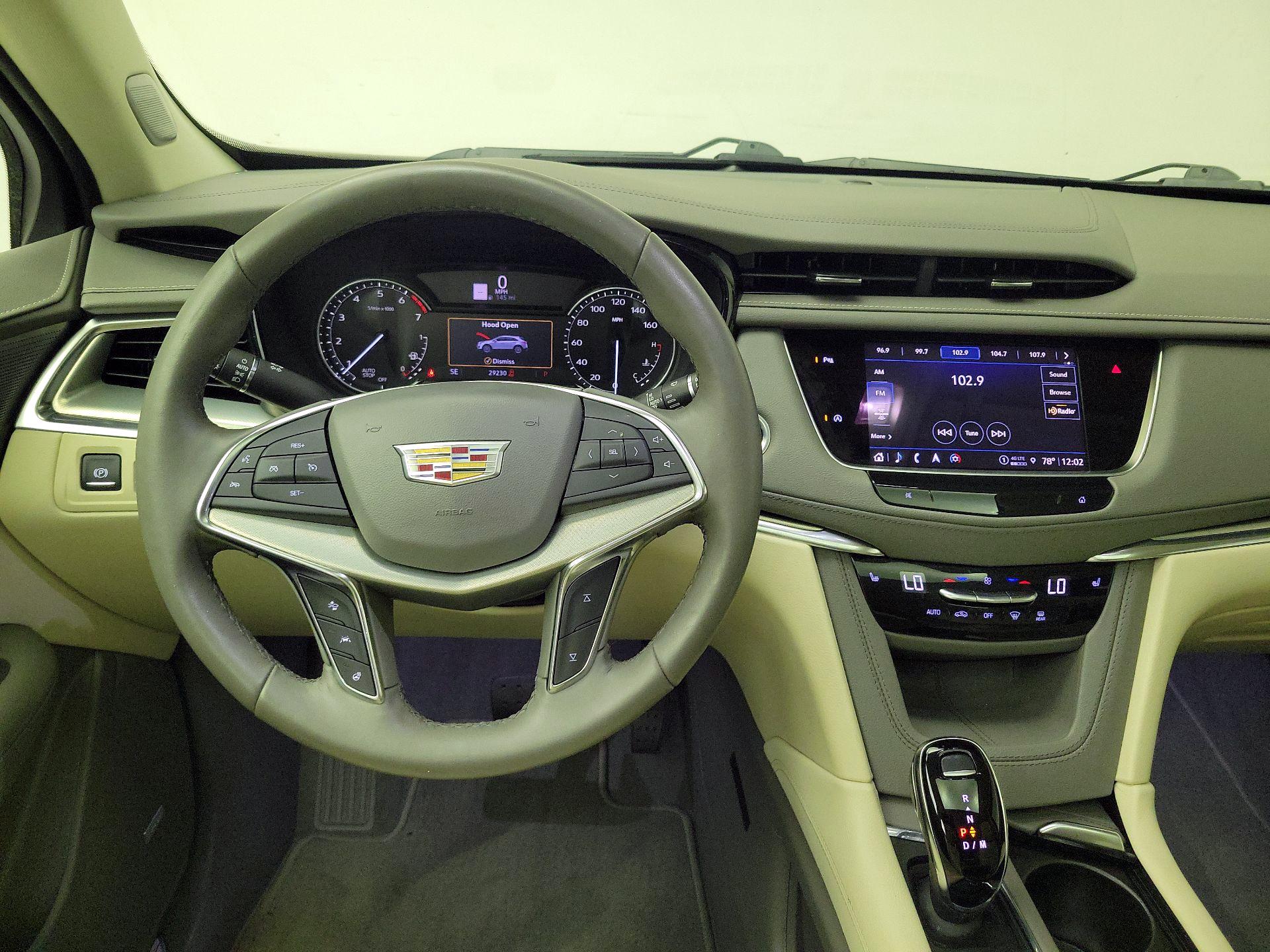 Thumbnail: 2022 Cadillac XT5 - 10