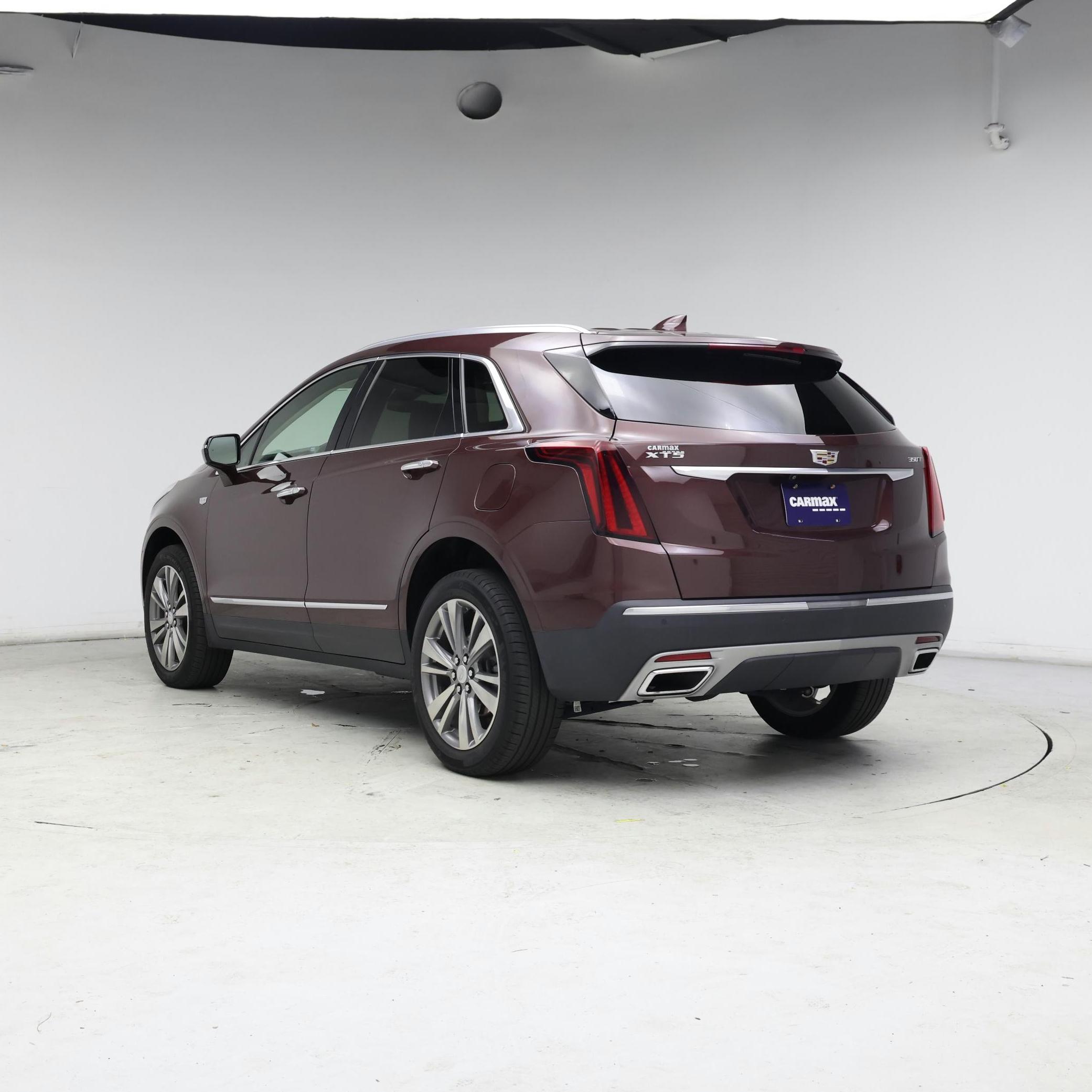 Thumbnail: 2022 Cadillac XT5 - 2