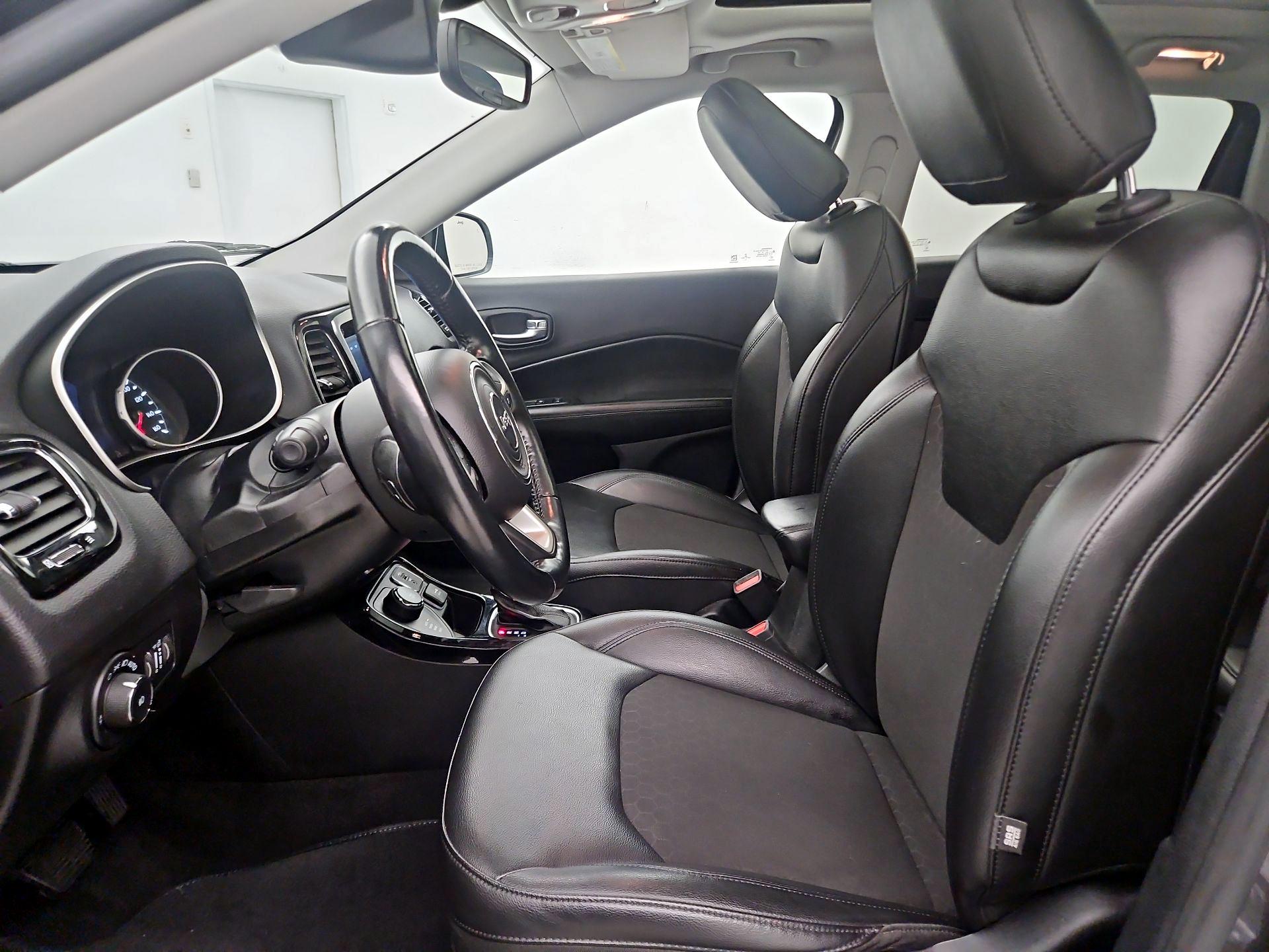 Thumbnail: 2021 Jeep Compass - 11