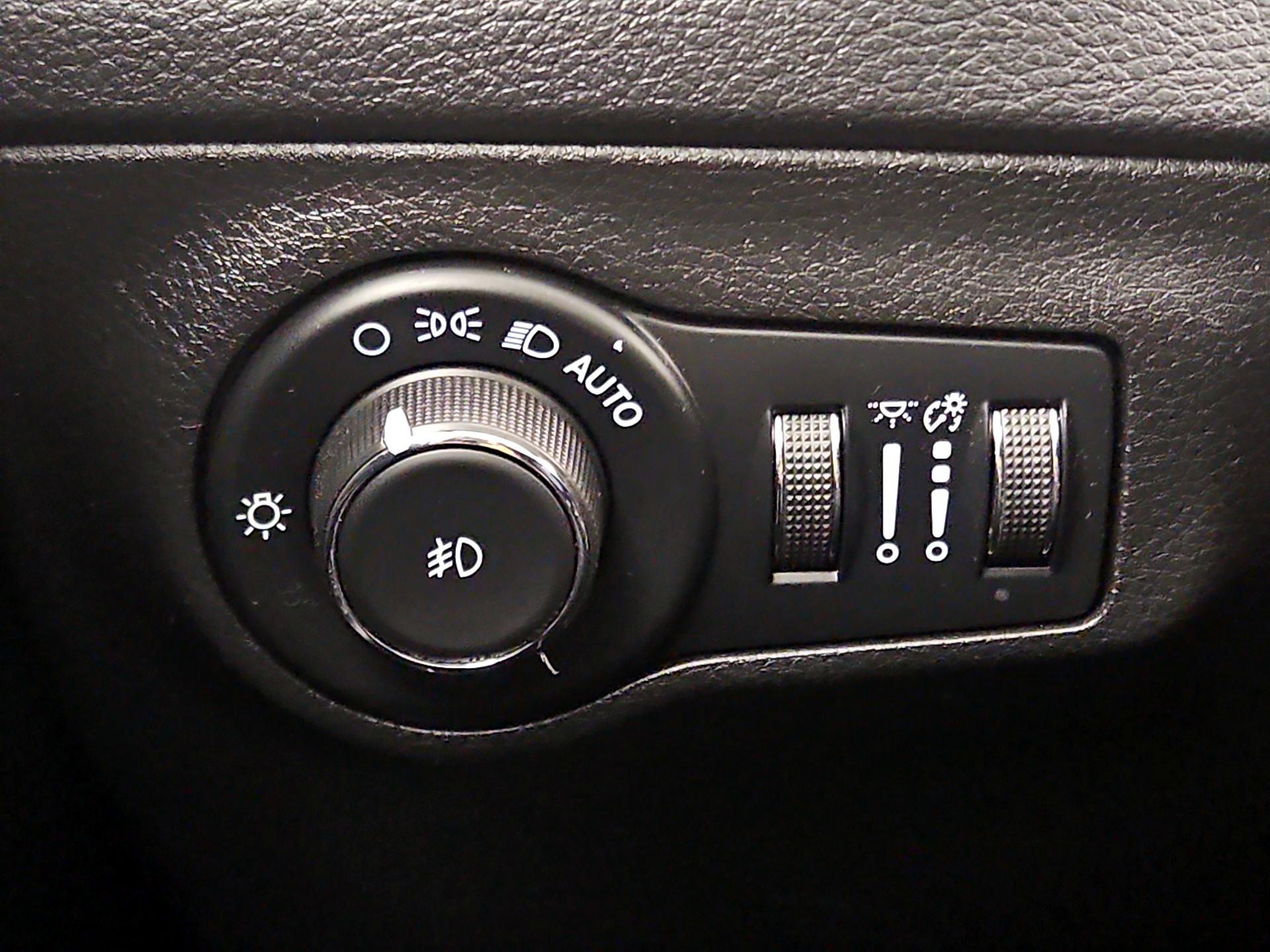 Thumbnail: 2021 Jeep Compass - 13