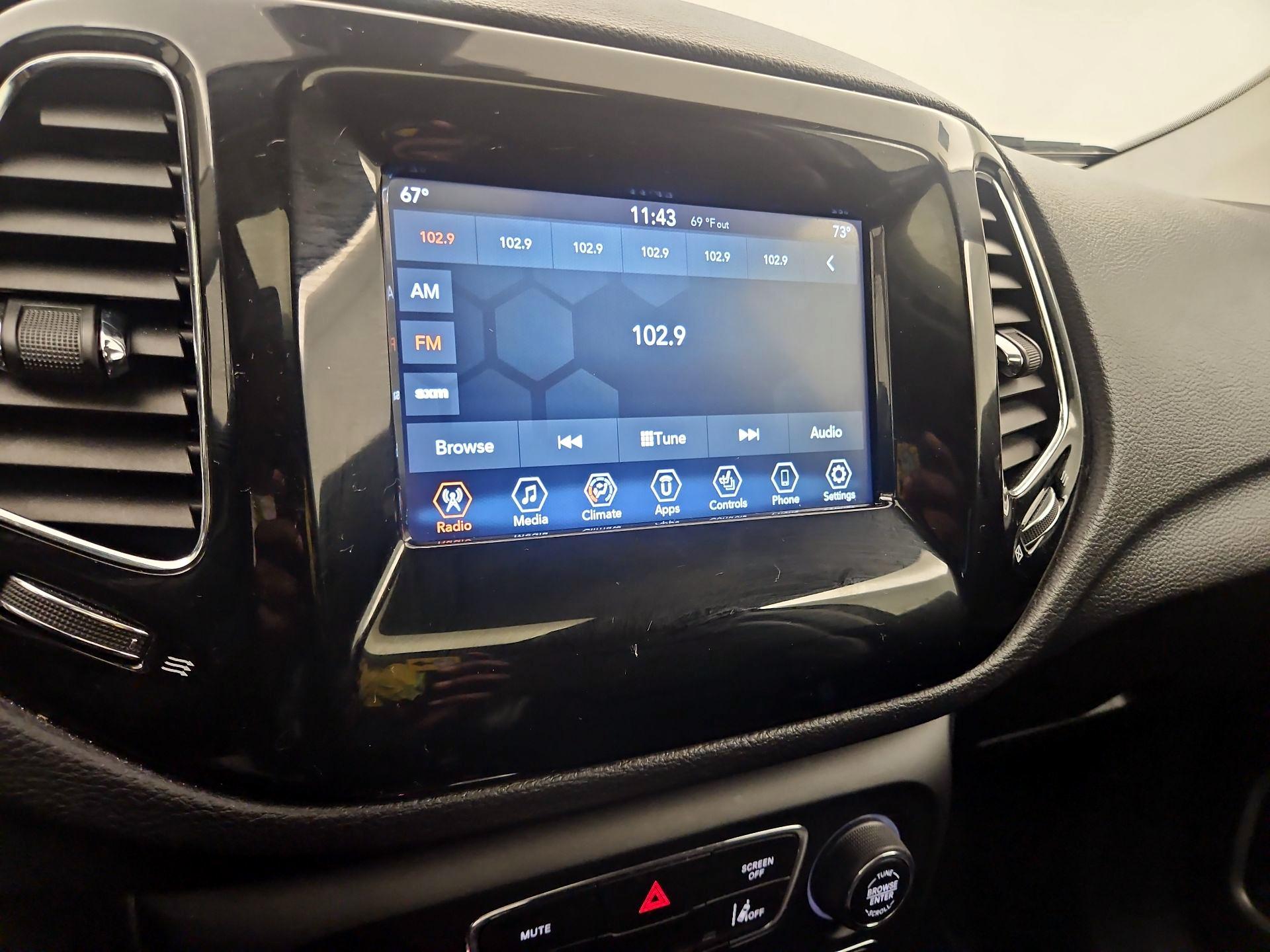 Thumbnail: 2021 Jeep Compass - 15