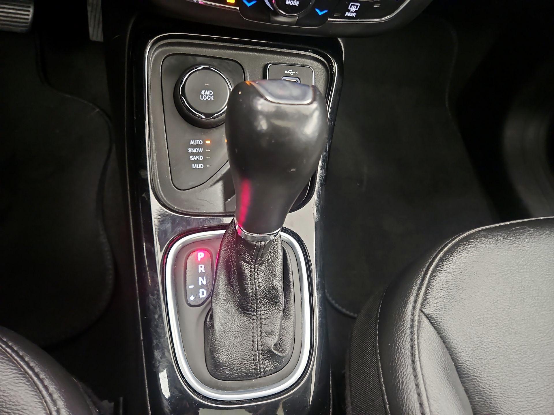 Thumbnail: 2021 Jeep Compass - 17