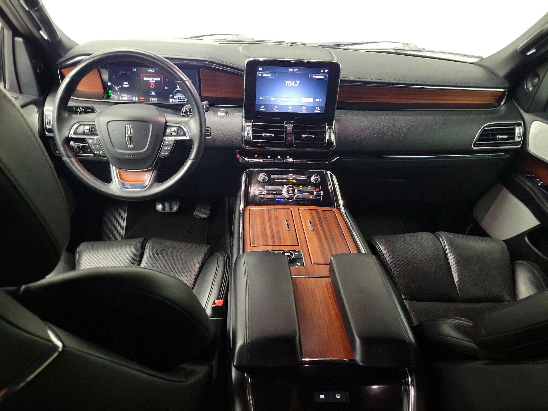 Thumbnail: 2020 Lincoln Navigator - 9