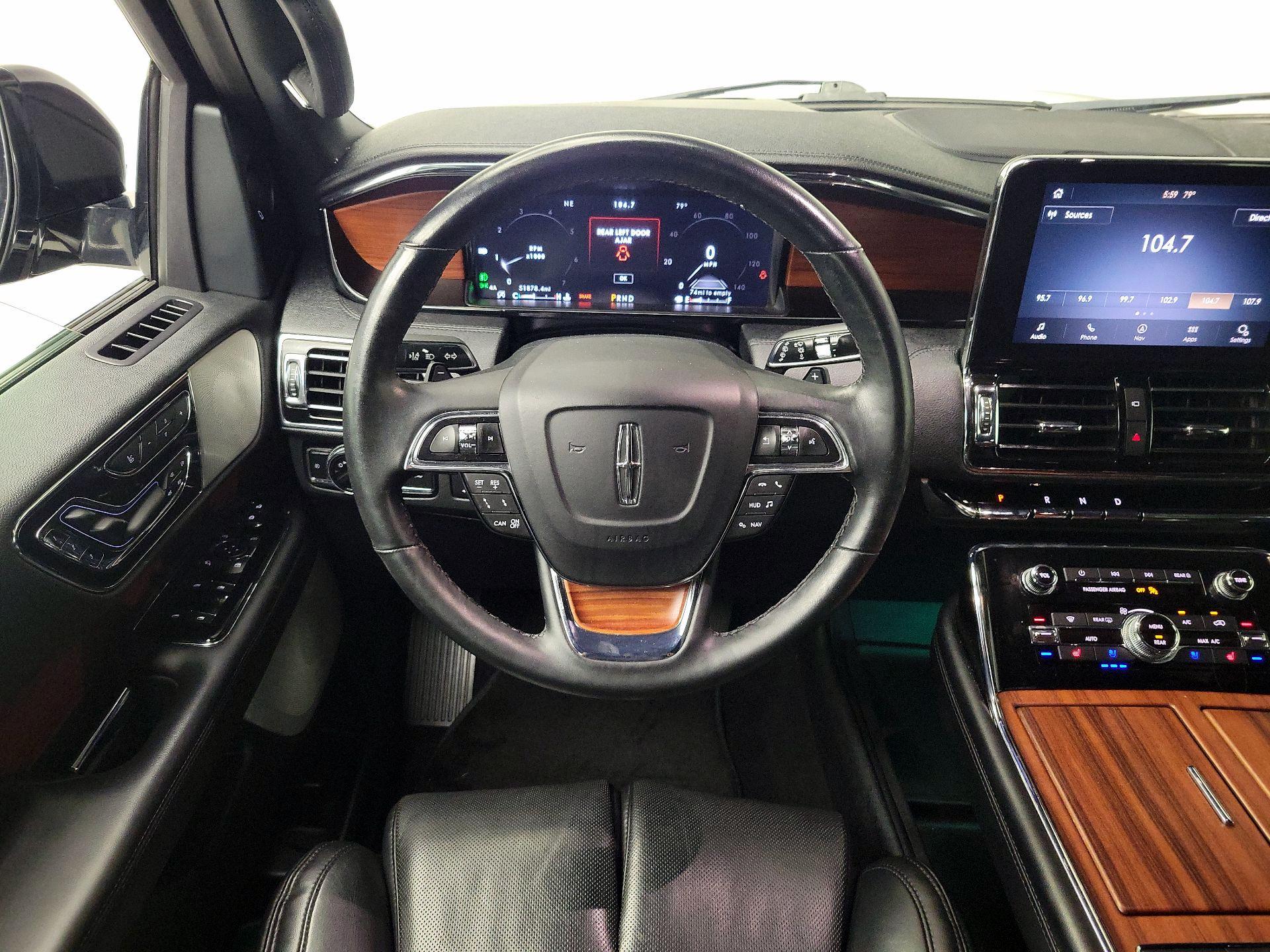 Thumbnail: 2020 Lincoln Navigator - 10
