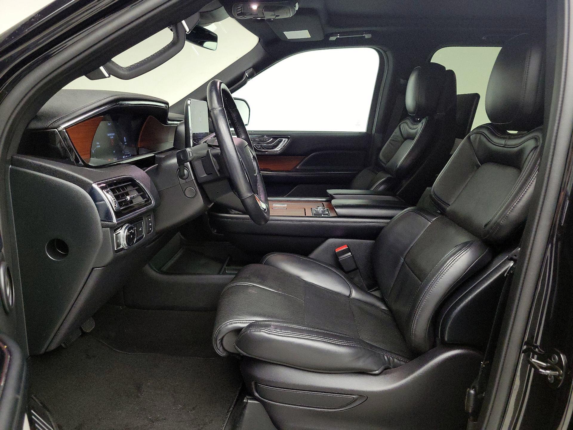 Thumbnail: 2020 Lincoln Navigator - 11