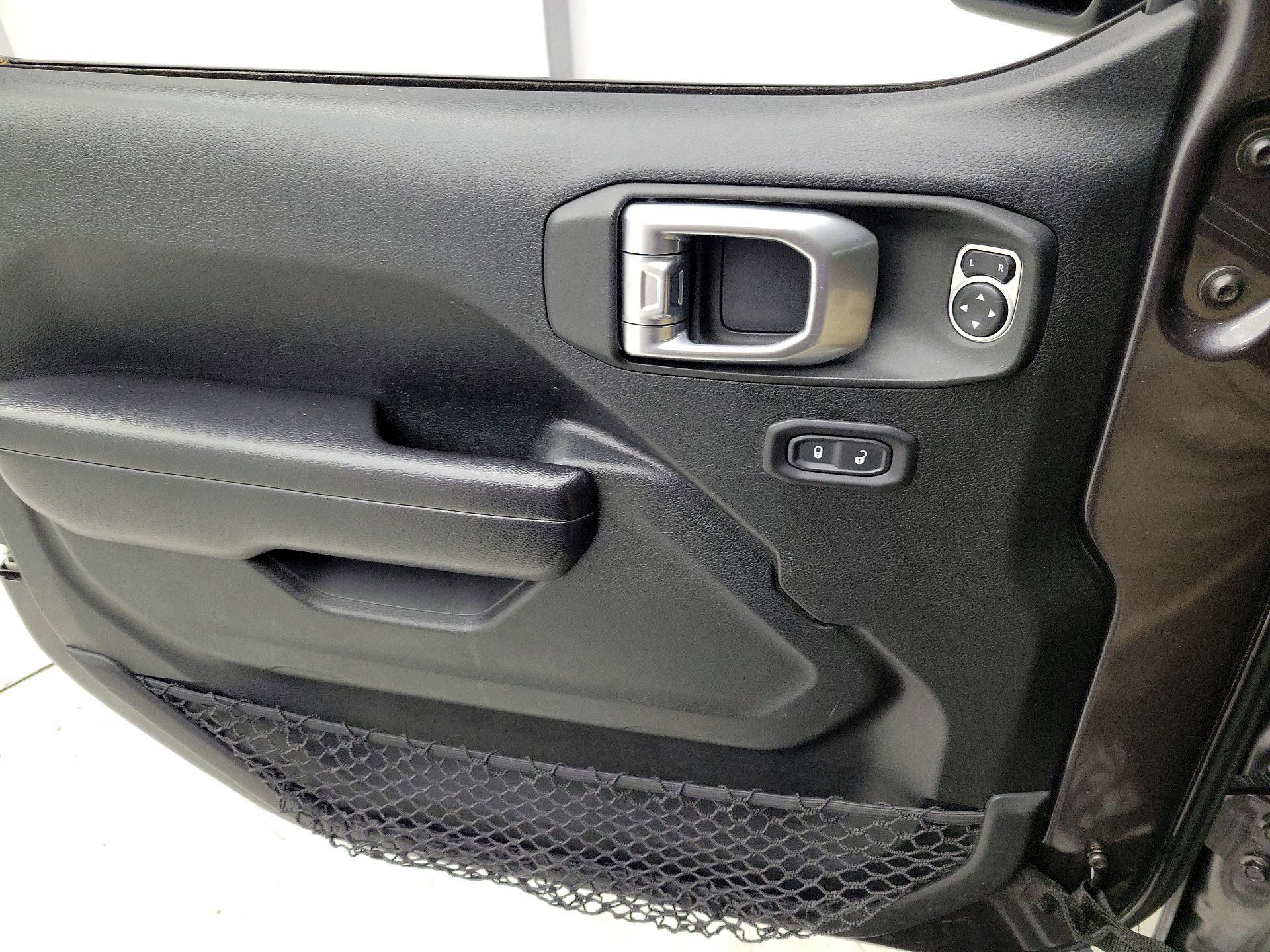Thumbnail: 2020 Jeep Wrangler - 12