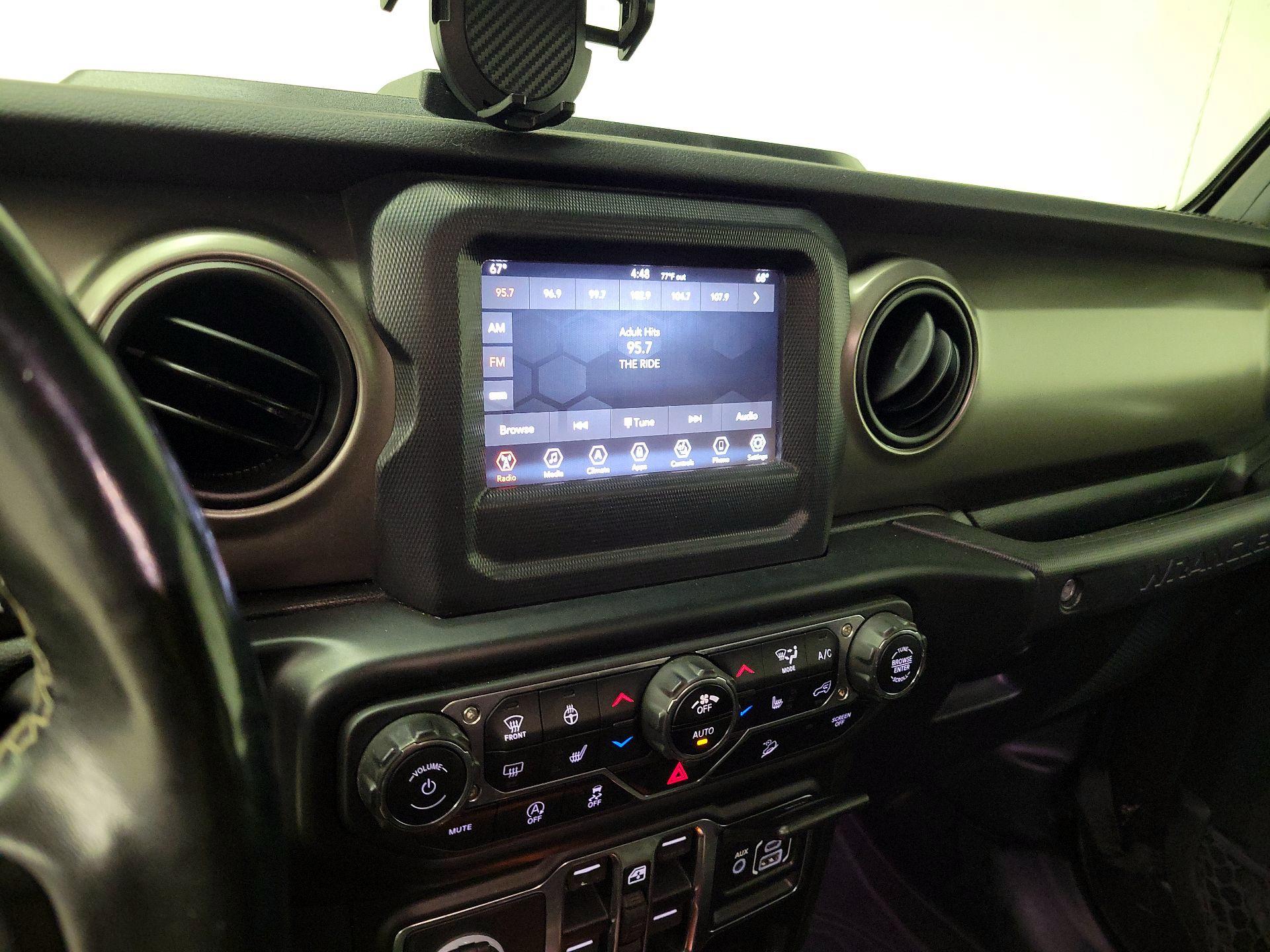 Thumbnail: 2020 Jeep Wrangler - 15