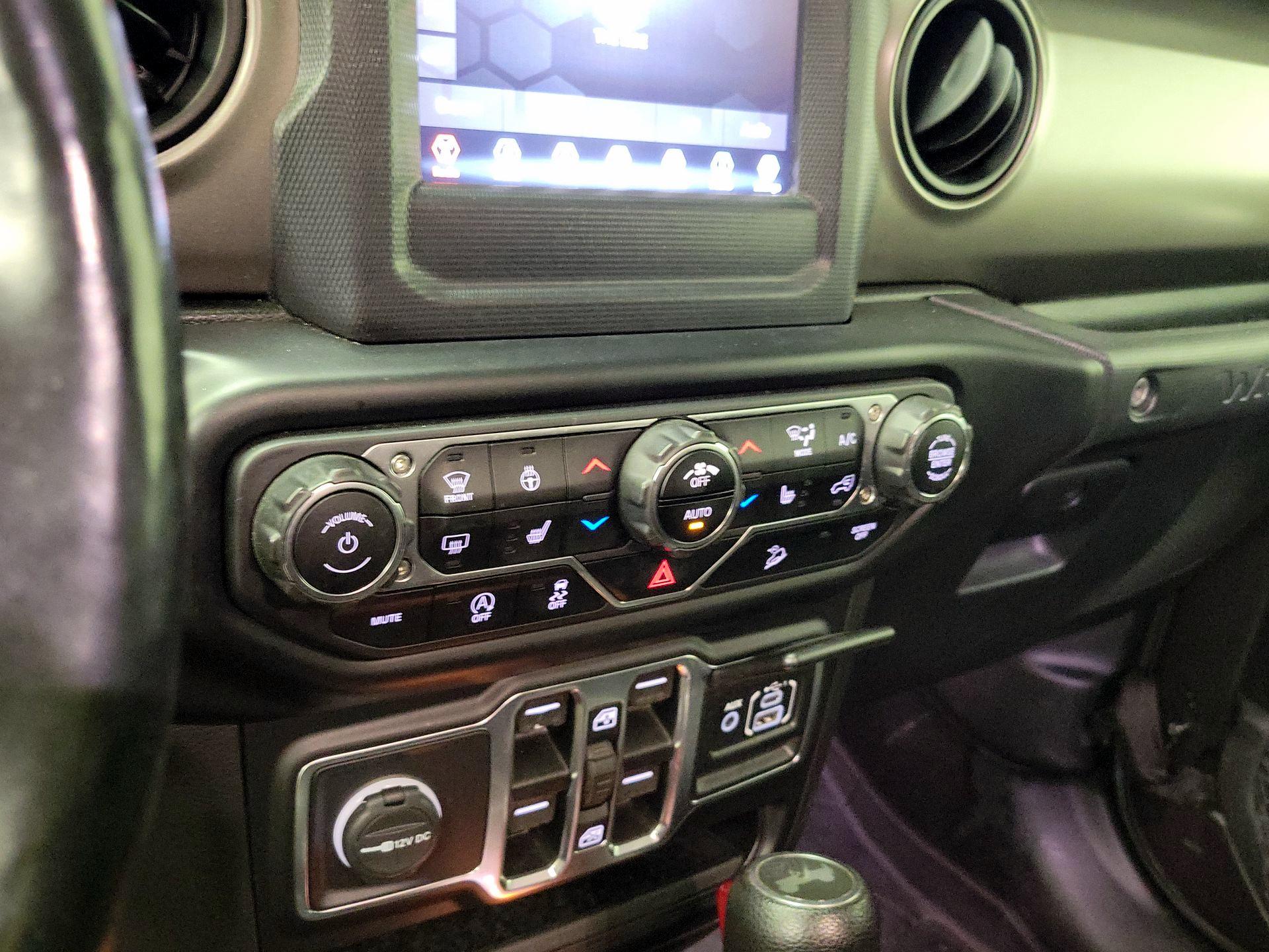 Thumbnail: 2020 Jeep Wrangler - 16