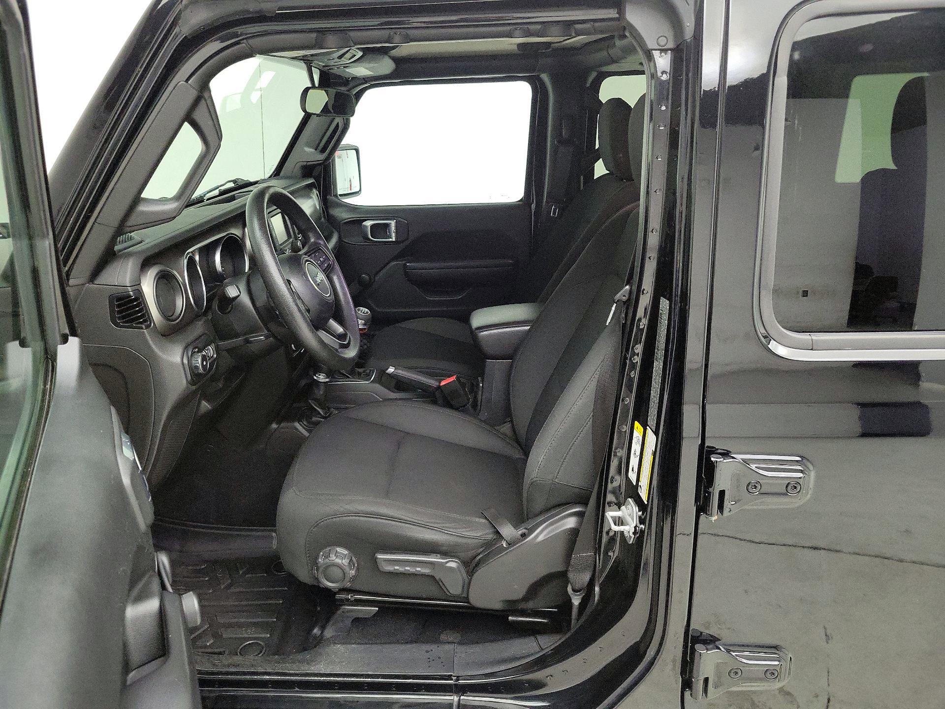 Thumbnail: 2019 Jeep Wrangler - 11