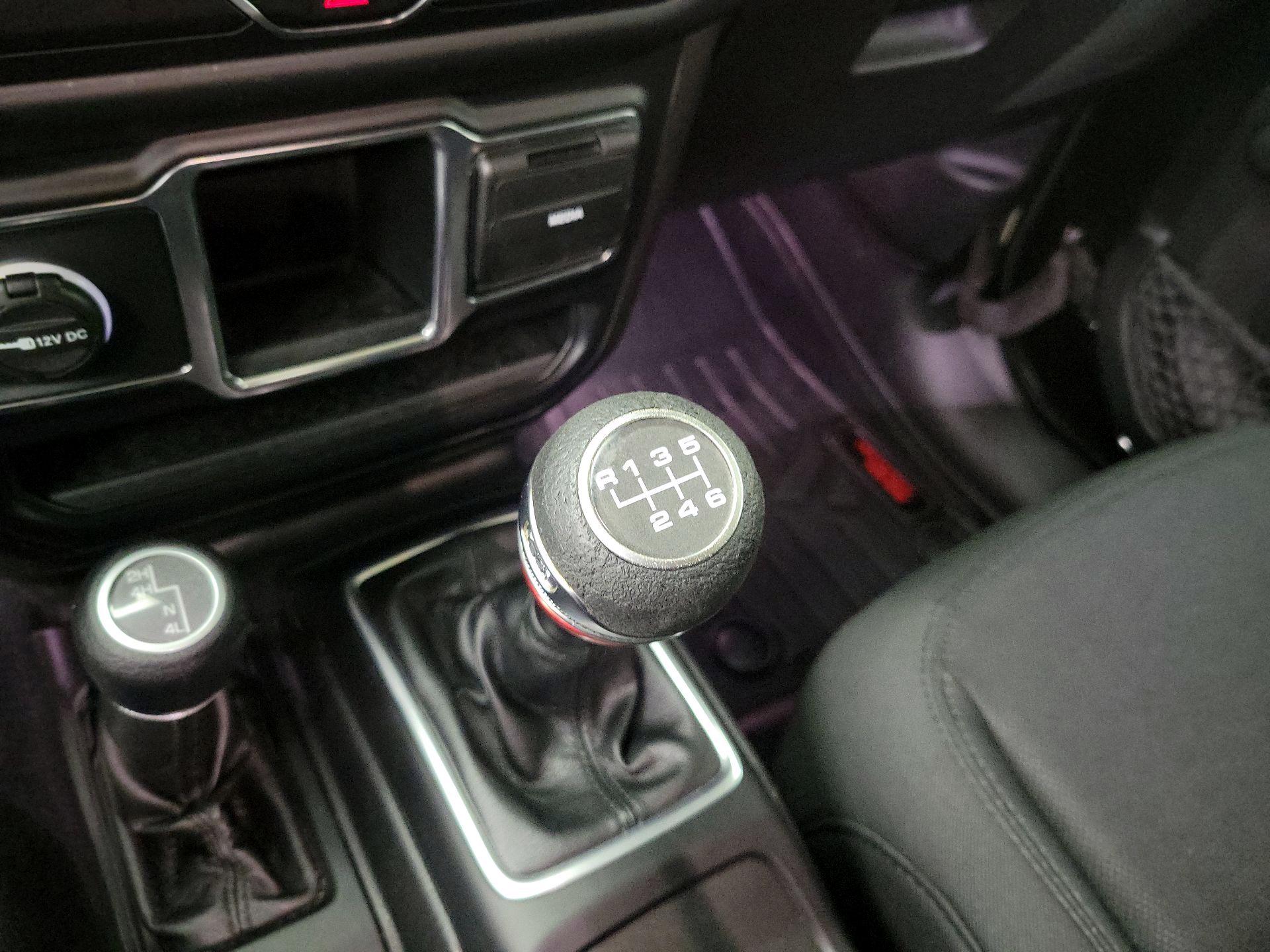 Thumbnail: 2019 Jeep Wrangler - 18