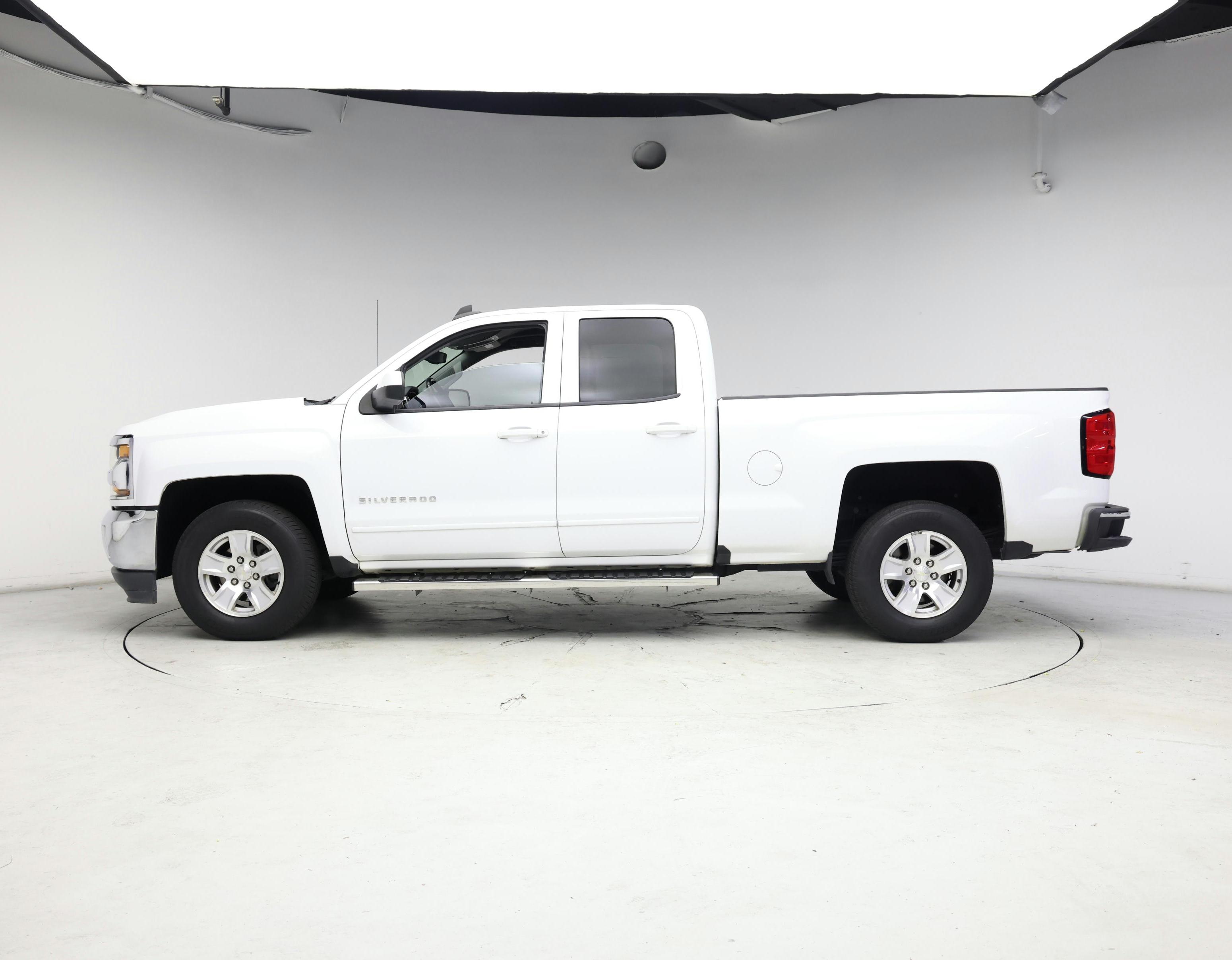 Thumbnail: 2018 Chevrolet Silverado 1500 - 3
