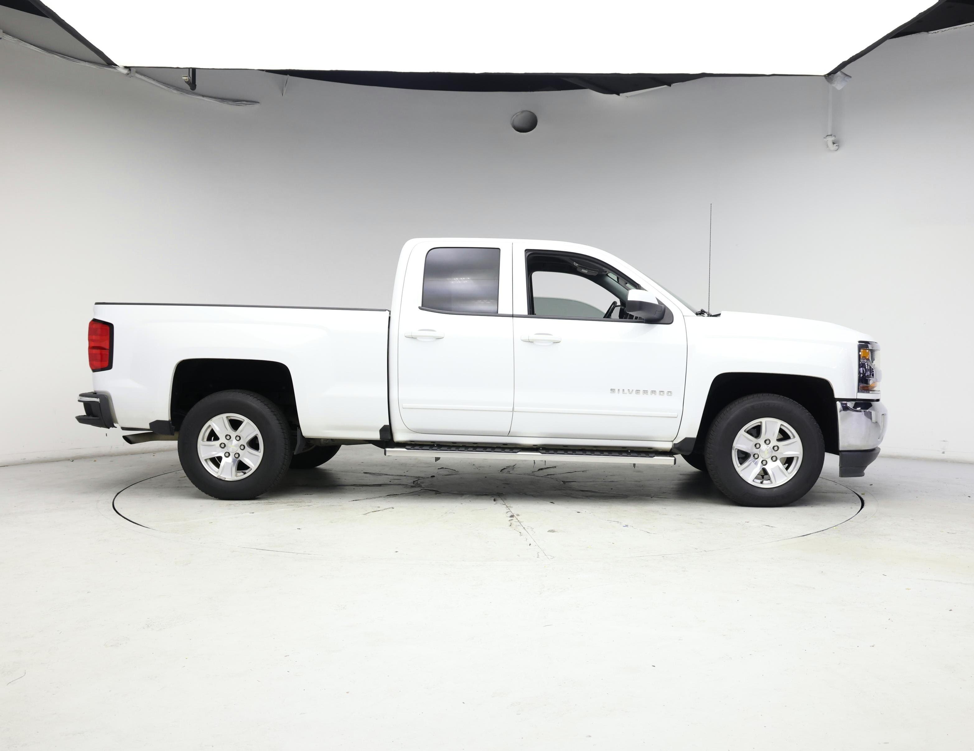 Thumbnail: 2018 Chevrolet Silverado 1500 - 7