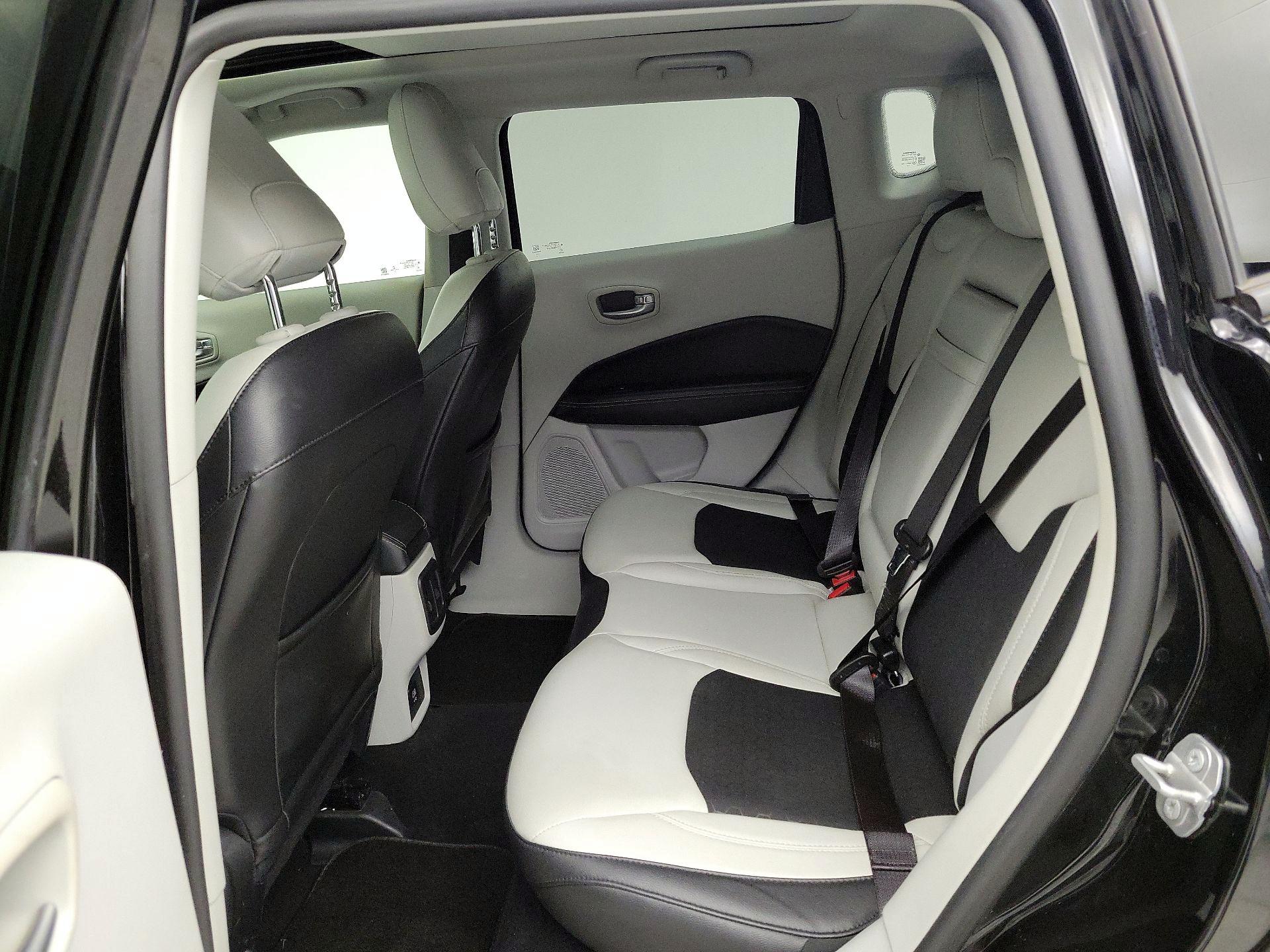 Thumbnail: 2018 Jeep Compass - 20