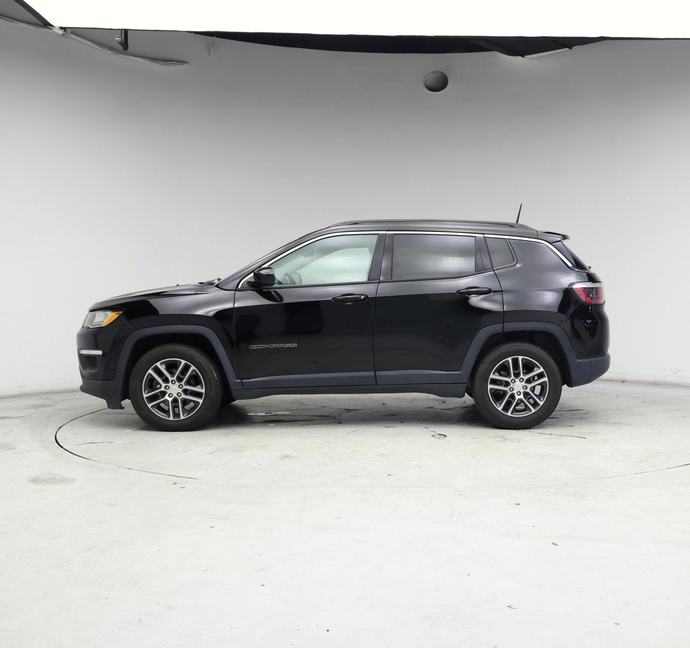 Thumbnail: 2018 Jeep Compass - 3